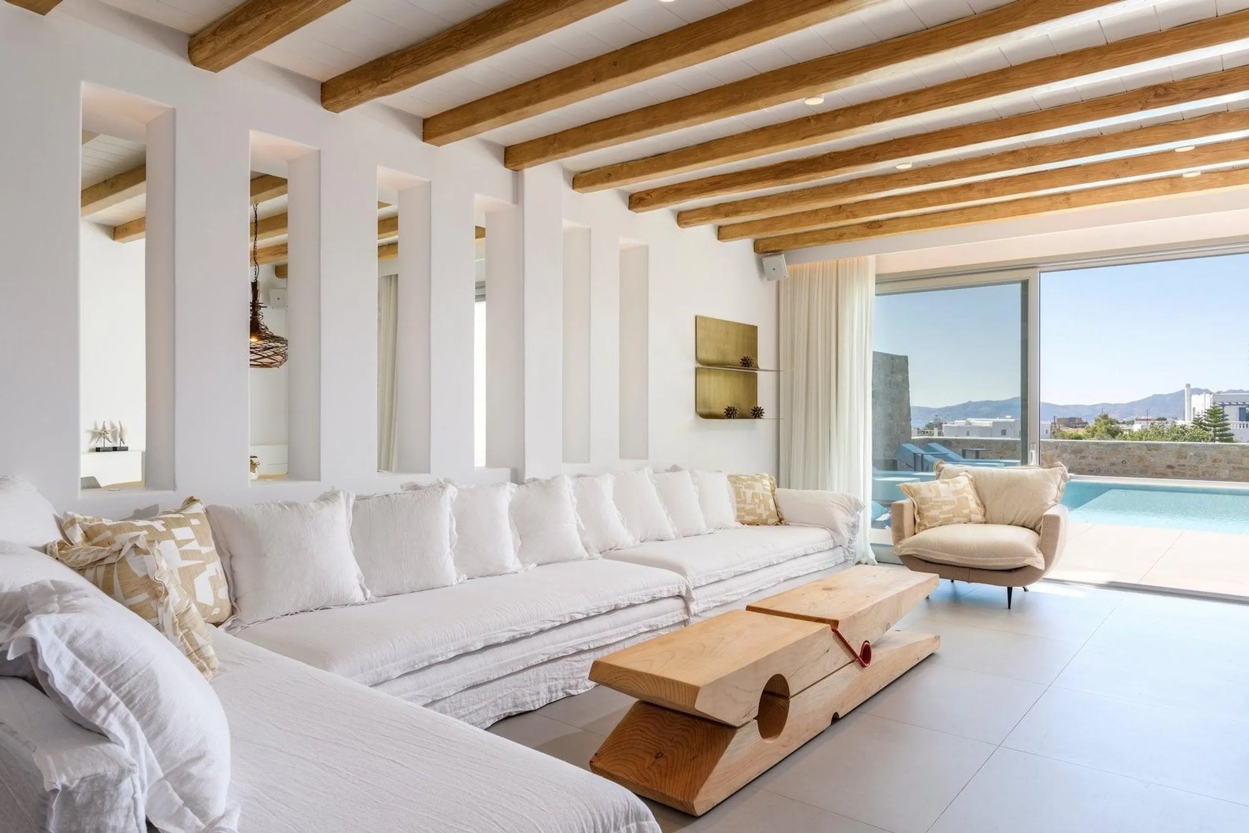 Elegant Oceanview Villa with Private Pool — photograph 8