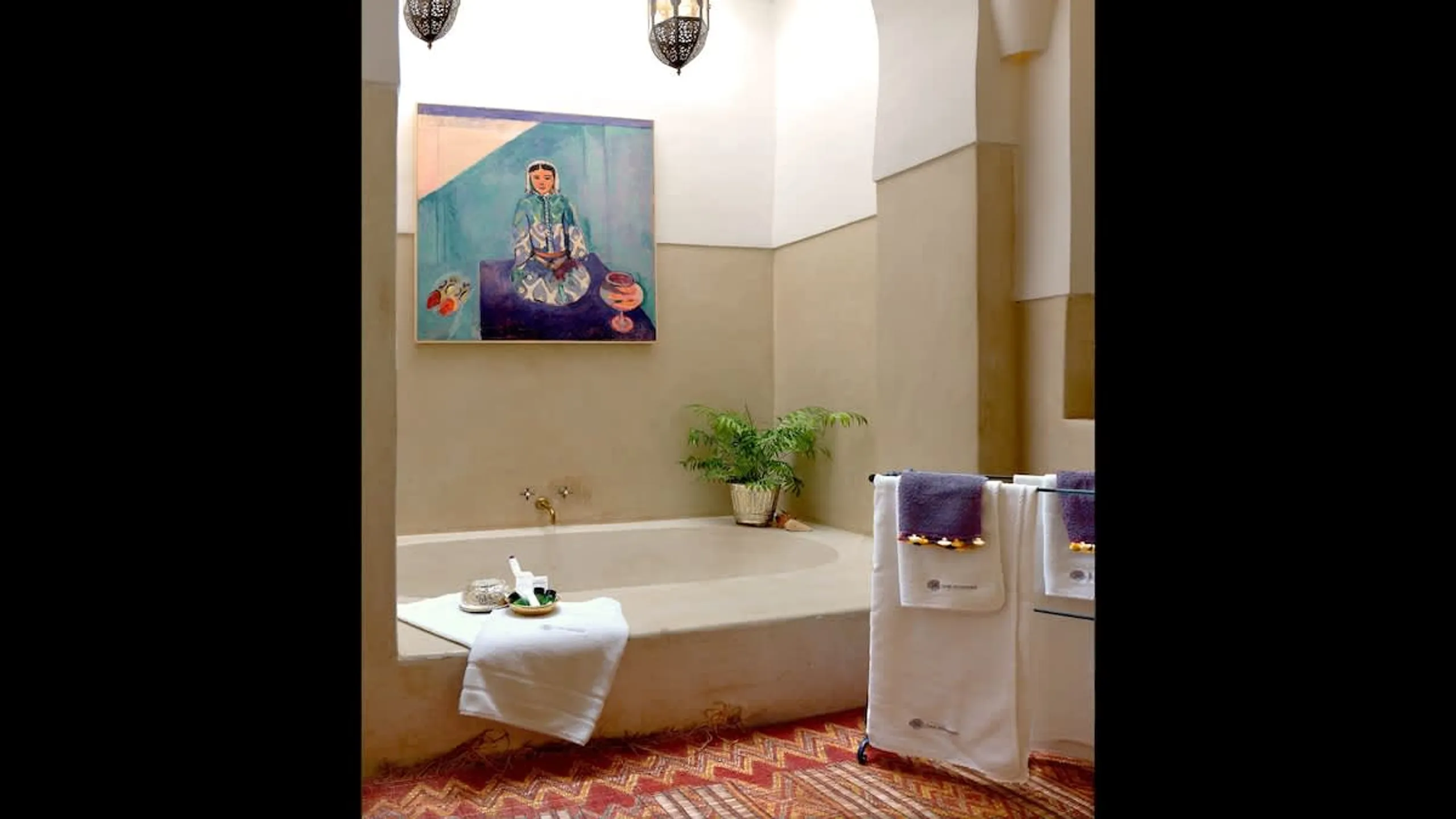 Sumptuous Medina Escape with Pool, Private Terraces, and Luxurious Hammam — photograph 7
