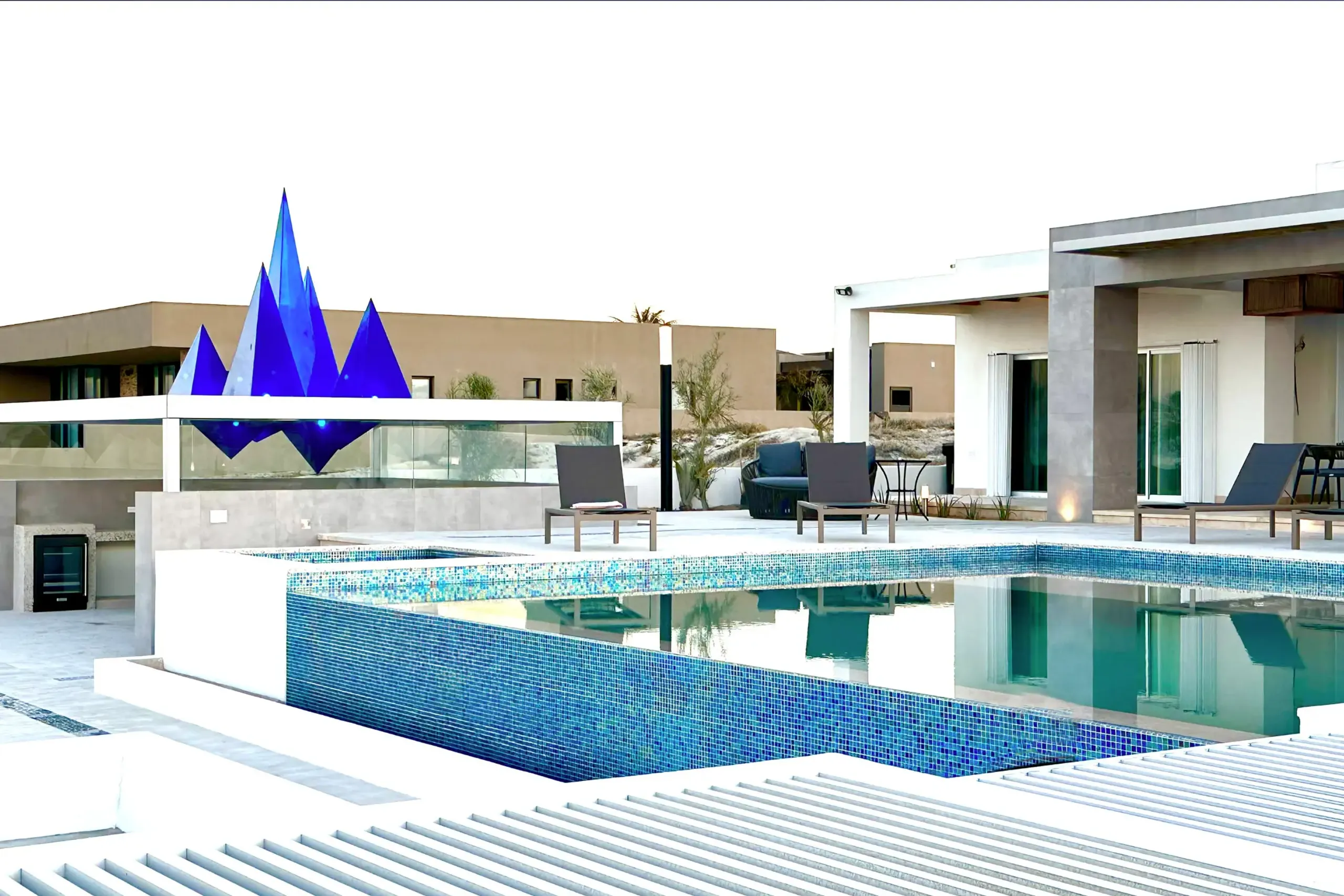 Lighthouse Point Modern Contemporary Estate with Infinity Pool — photograph 12