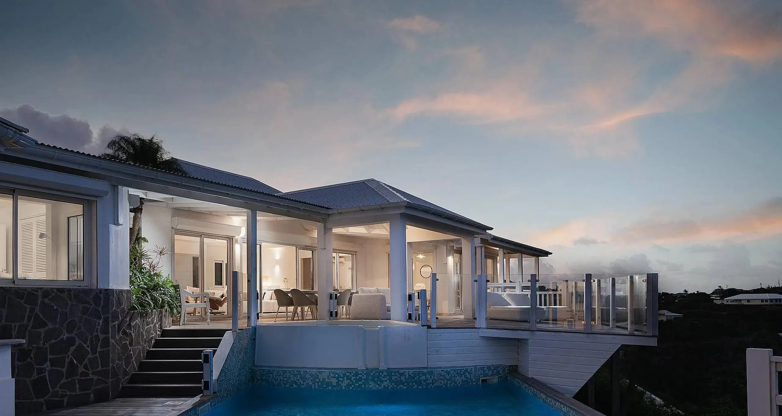 Stunning Seaside Retreat with Private Pool and Walks to the Beach — photograph 12