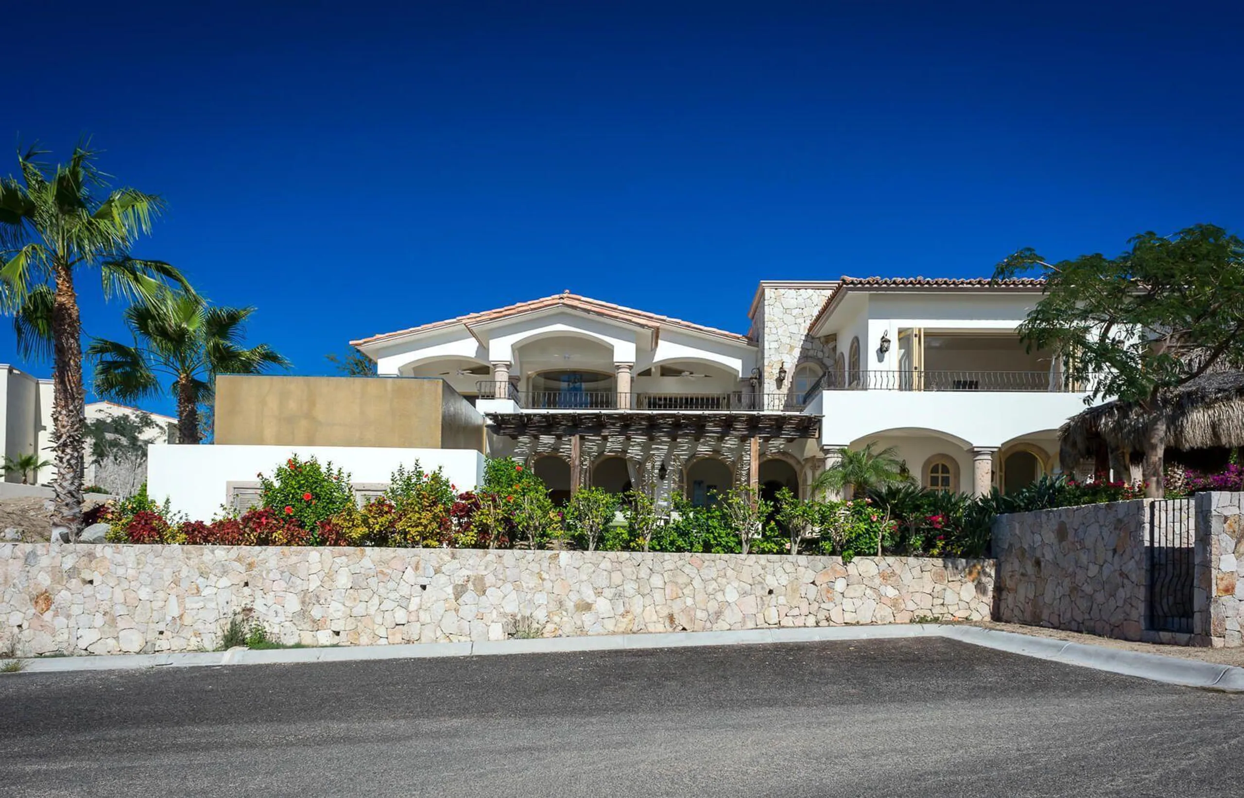 Cabo Del Sol Luxury Villa with Infinity Pool and Ocean Views — photograph 5
