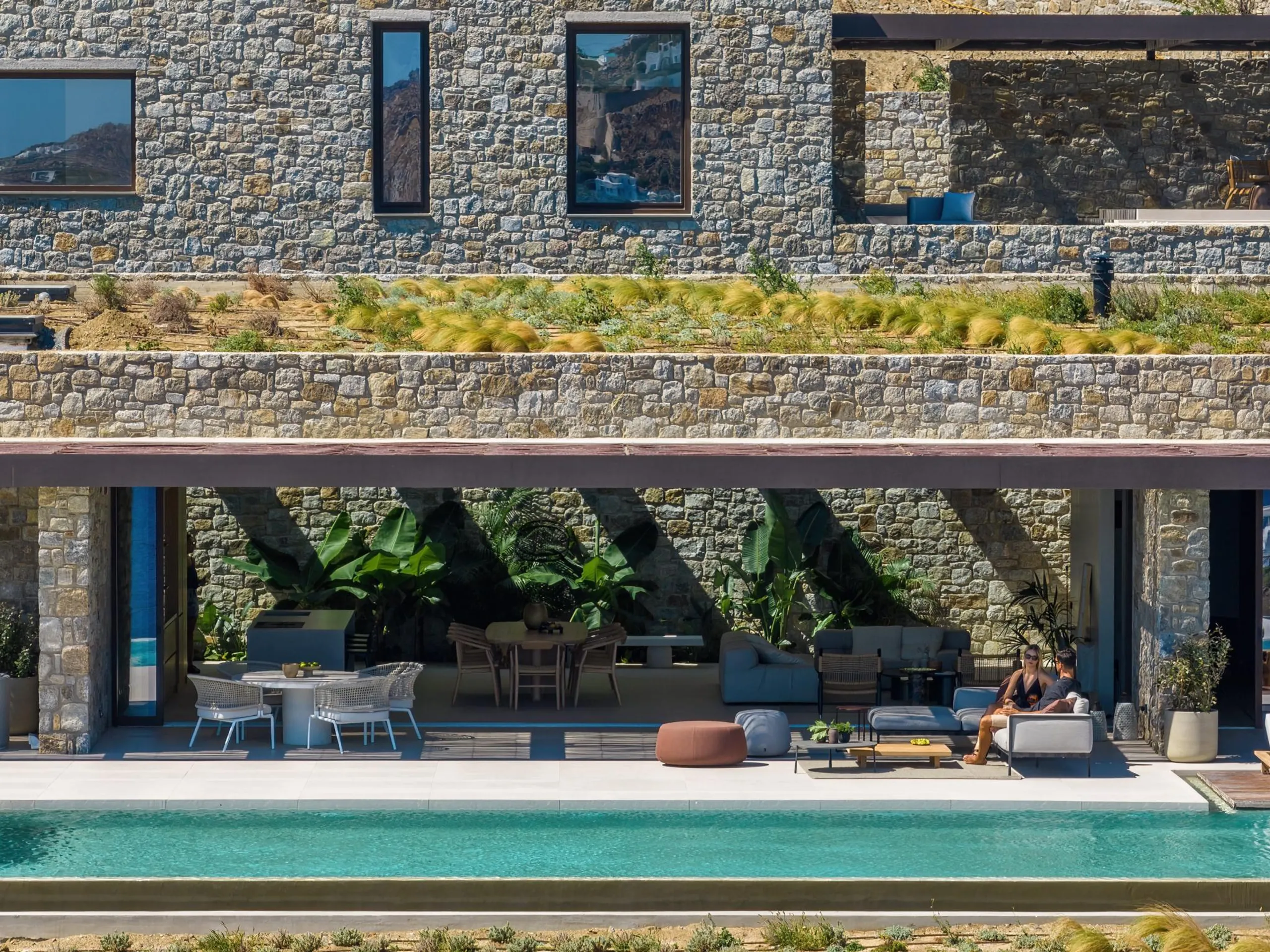 Noble Mykonos Retreat with Invigorating Pools and Views — photograph 4