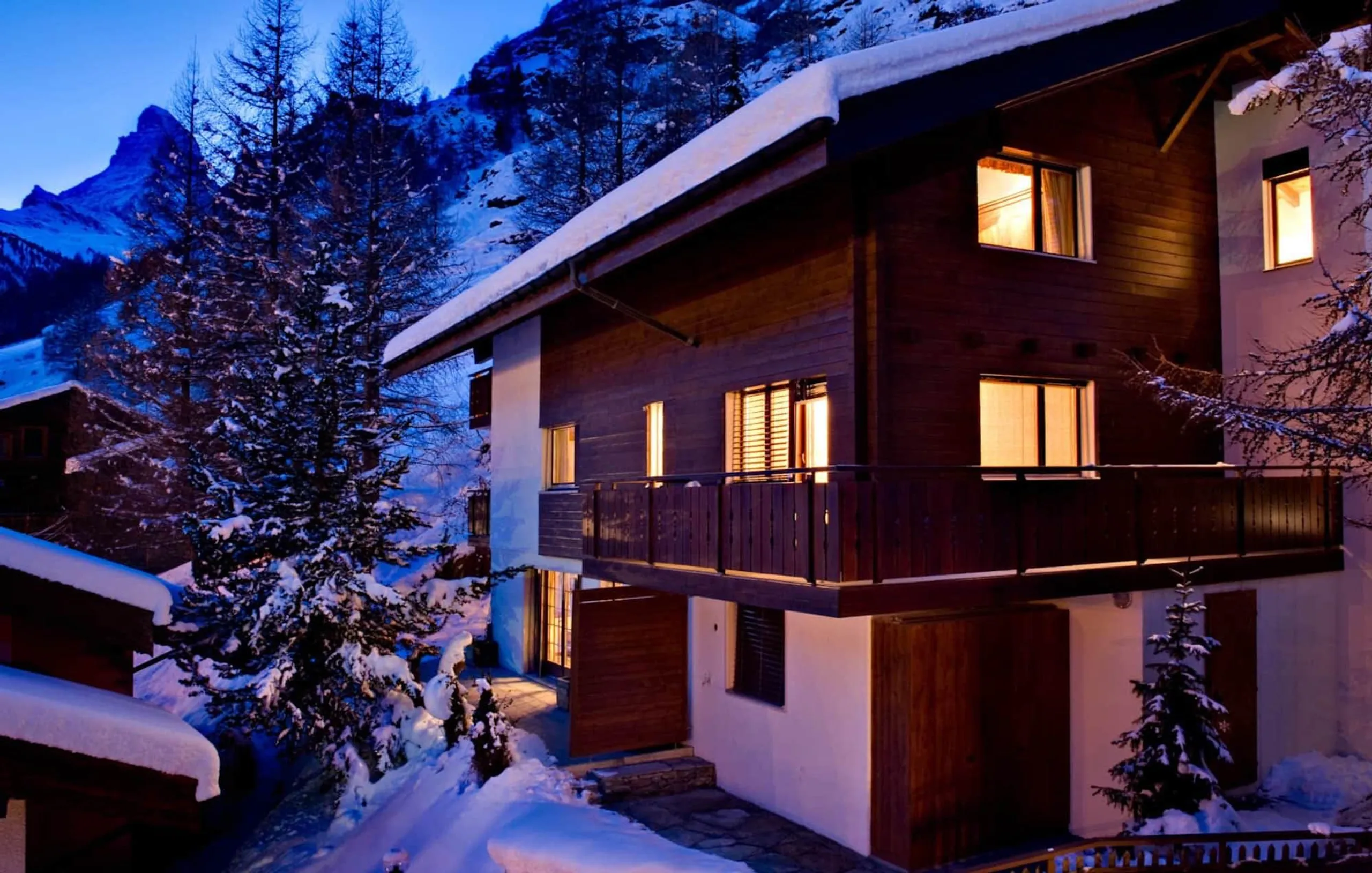 Lifechanging Majestic Matterhorn View Swiss Chalet Retreat — photograph 2
