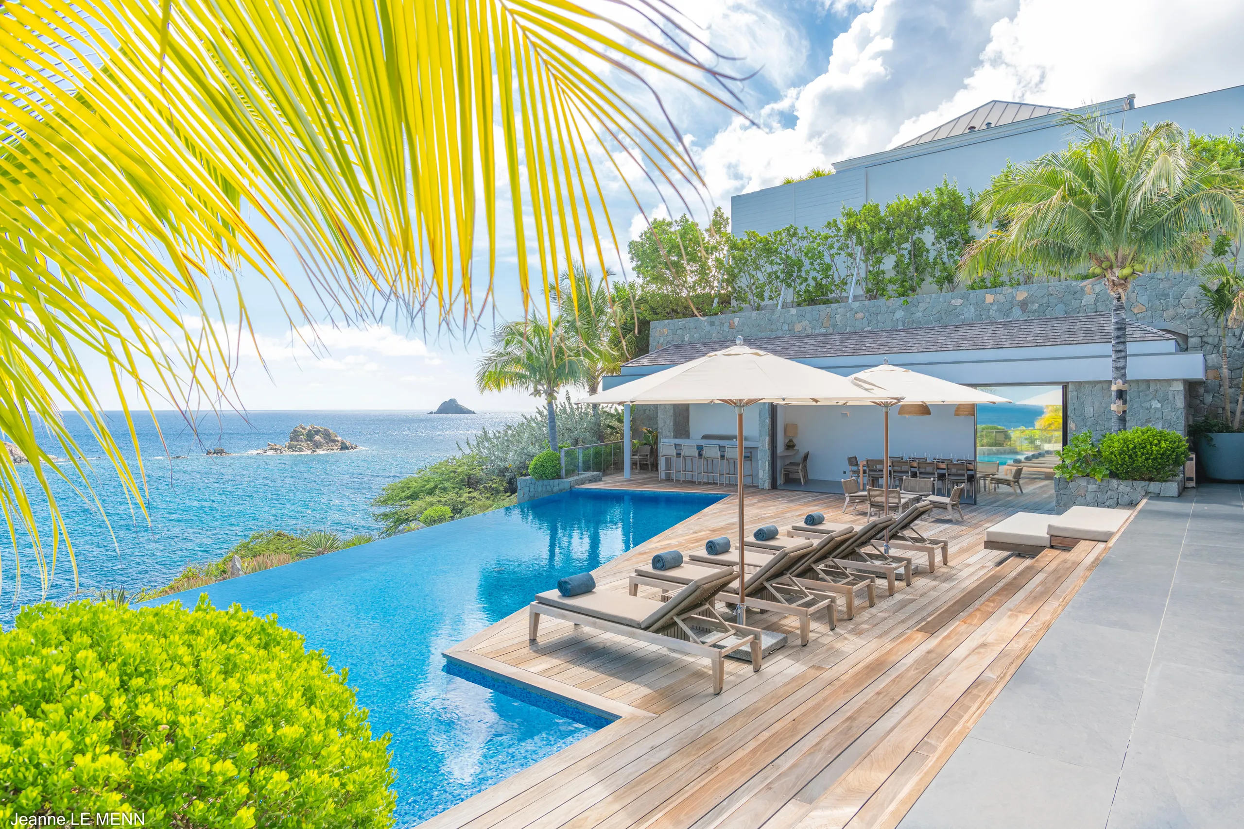 Splendid Gustavia Estate with Infinity Pool and Walks to Beach — photograph 2