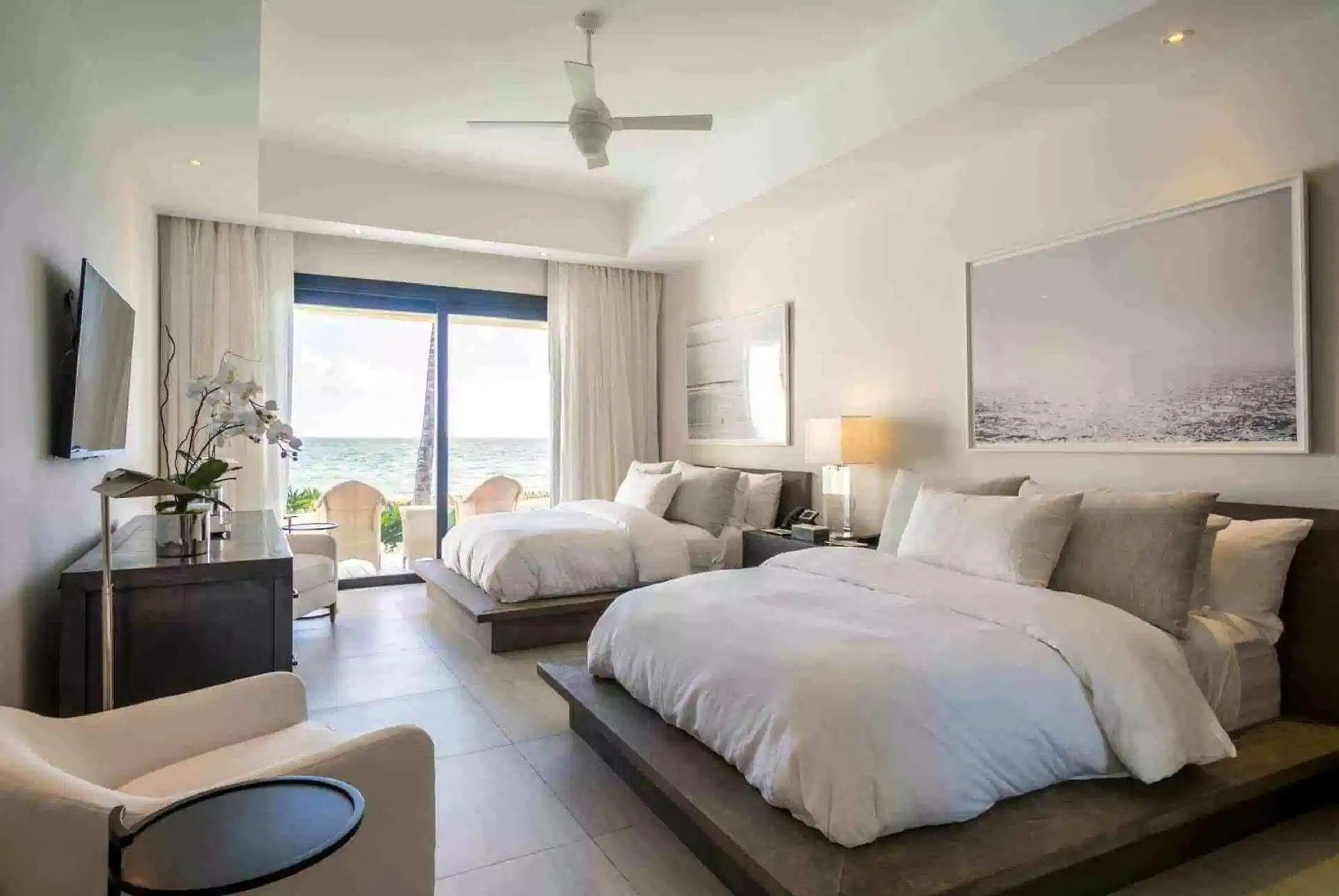 Casa de Campo's Sophisticated Contemporary Overlooking the Caribbean Sea — photograph 12