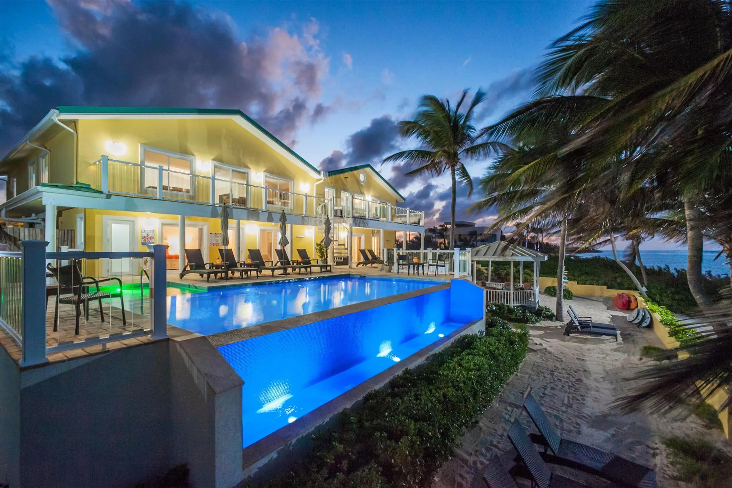 Grand Cayman Reef Villa with Private Pool and Ocean Views — photograph 2