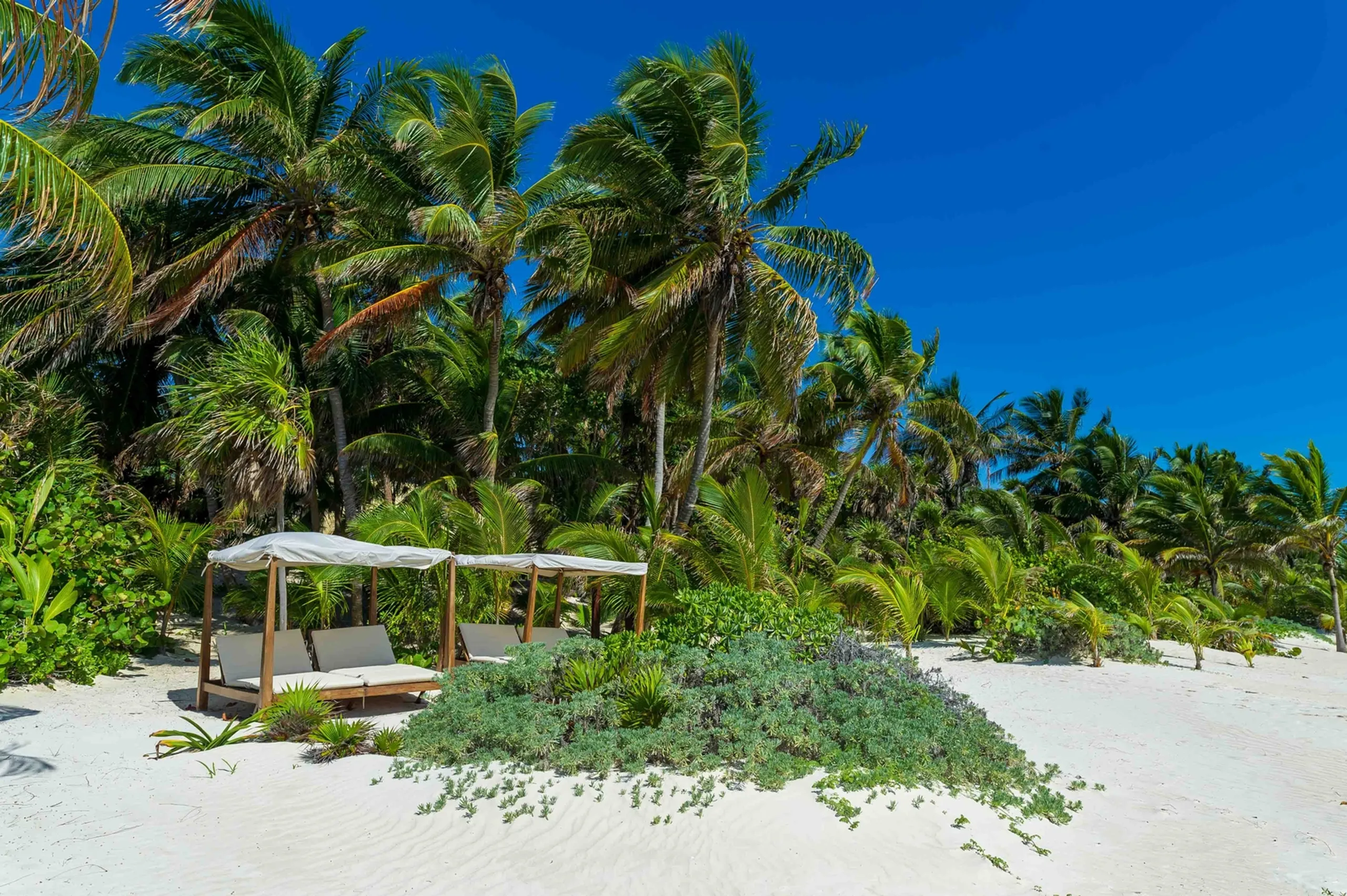 Stunning  Tulum Hacienda Sanctuary with Private Beach — photograph 7
