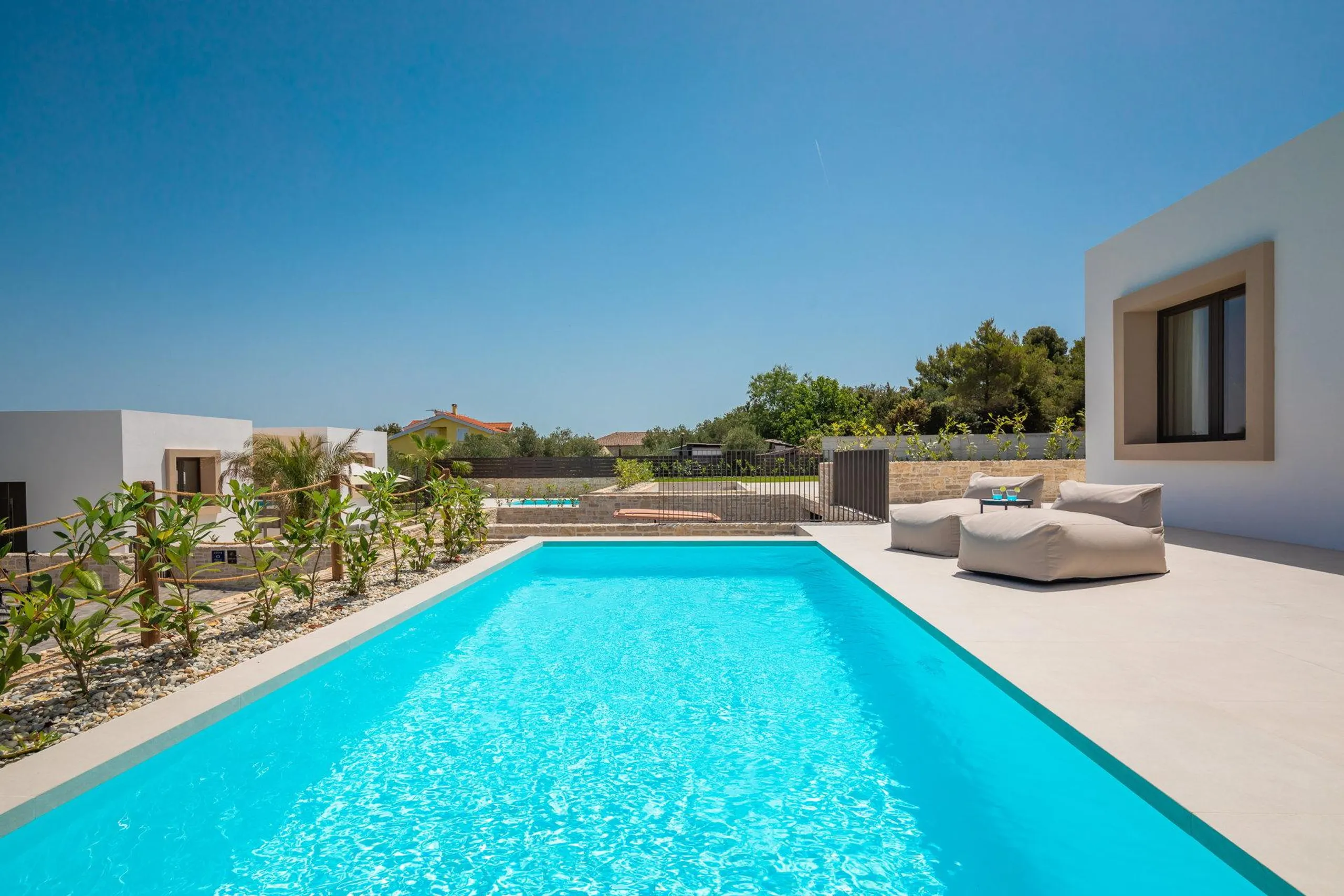 High-end Villa with Pool and Endless Sea View on the Horizon — photograph 7