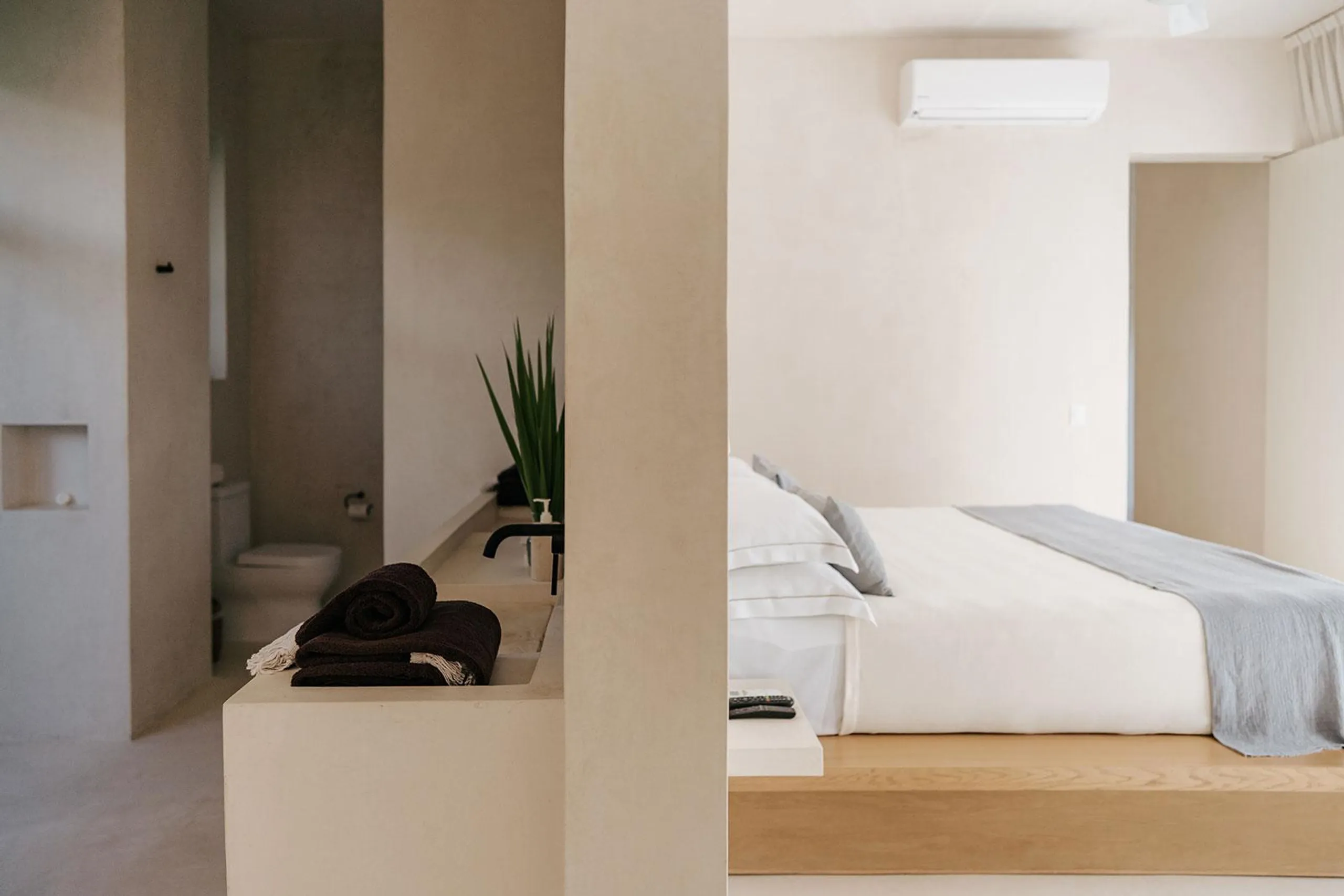 Discover the Ultimate Luxury Retreat in Tulum's Exquisite Villa Rental — photograph 11