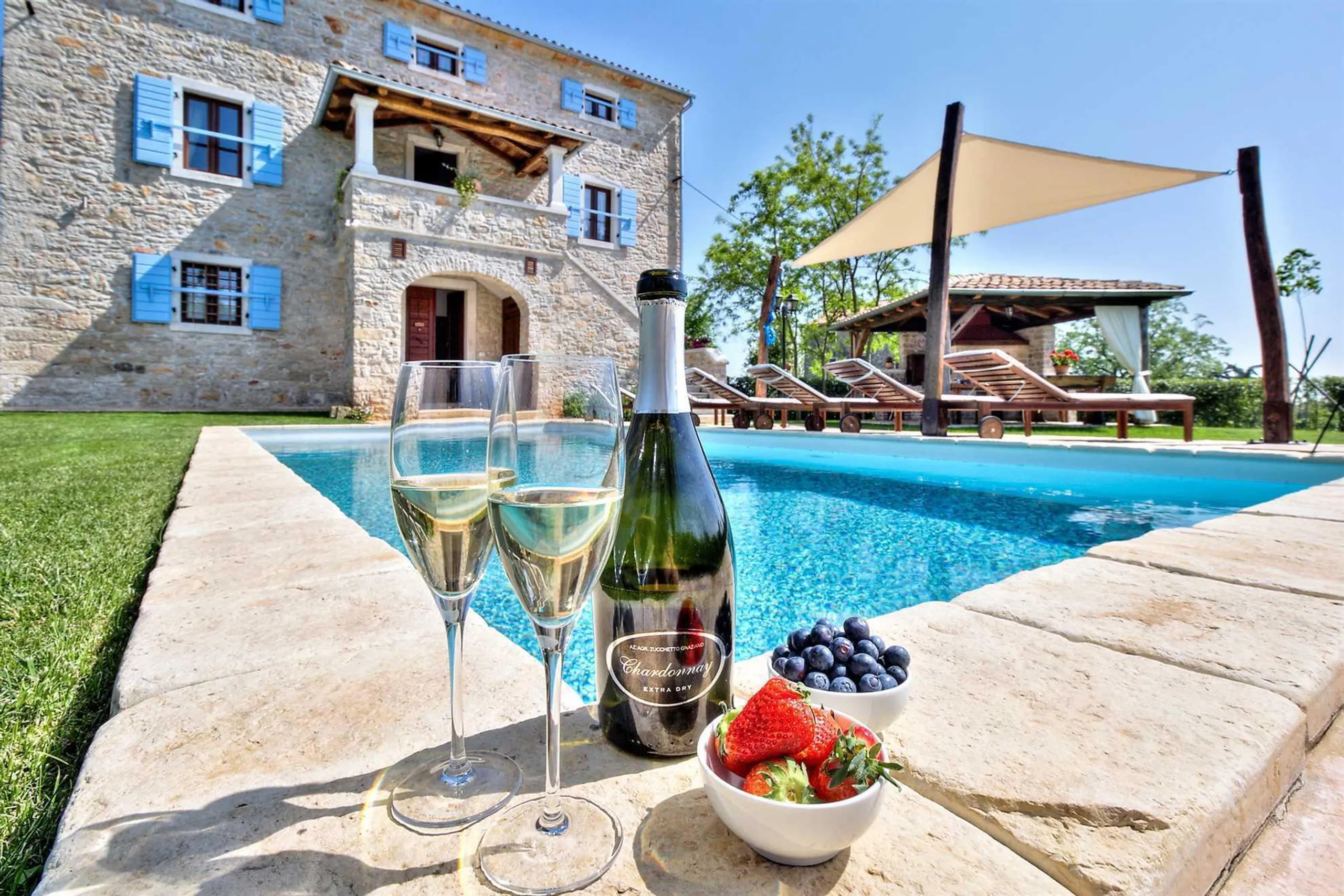 Graceful Istrian Villa with Private Swimming Pool in Idyllic Umag — photograph 2