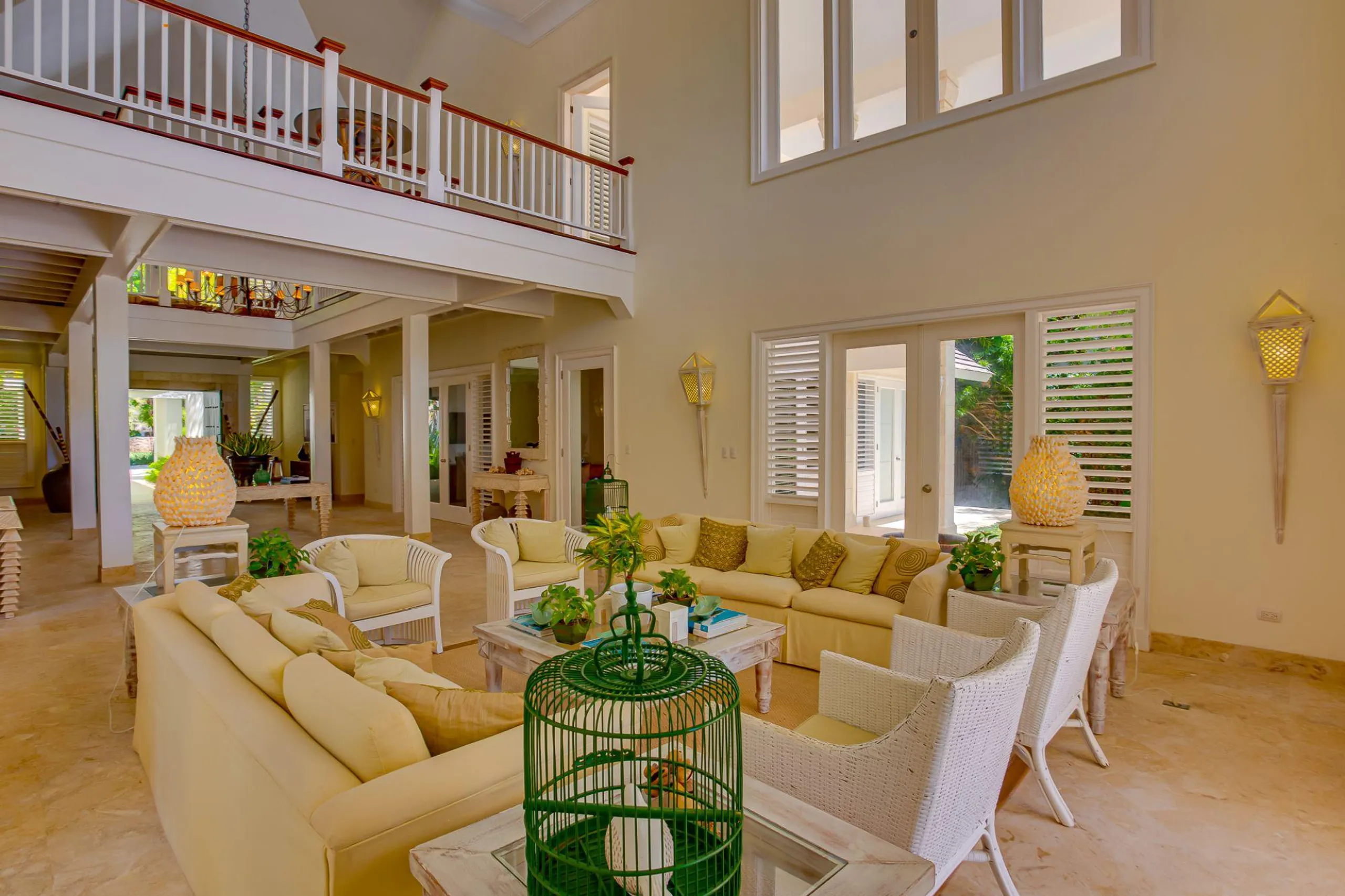 Chic Bright and Airy Villa with Private Pool and Spectacular Caribbean Views — photograph 12