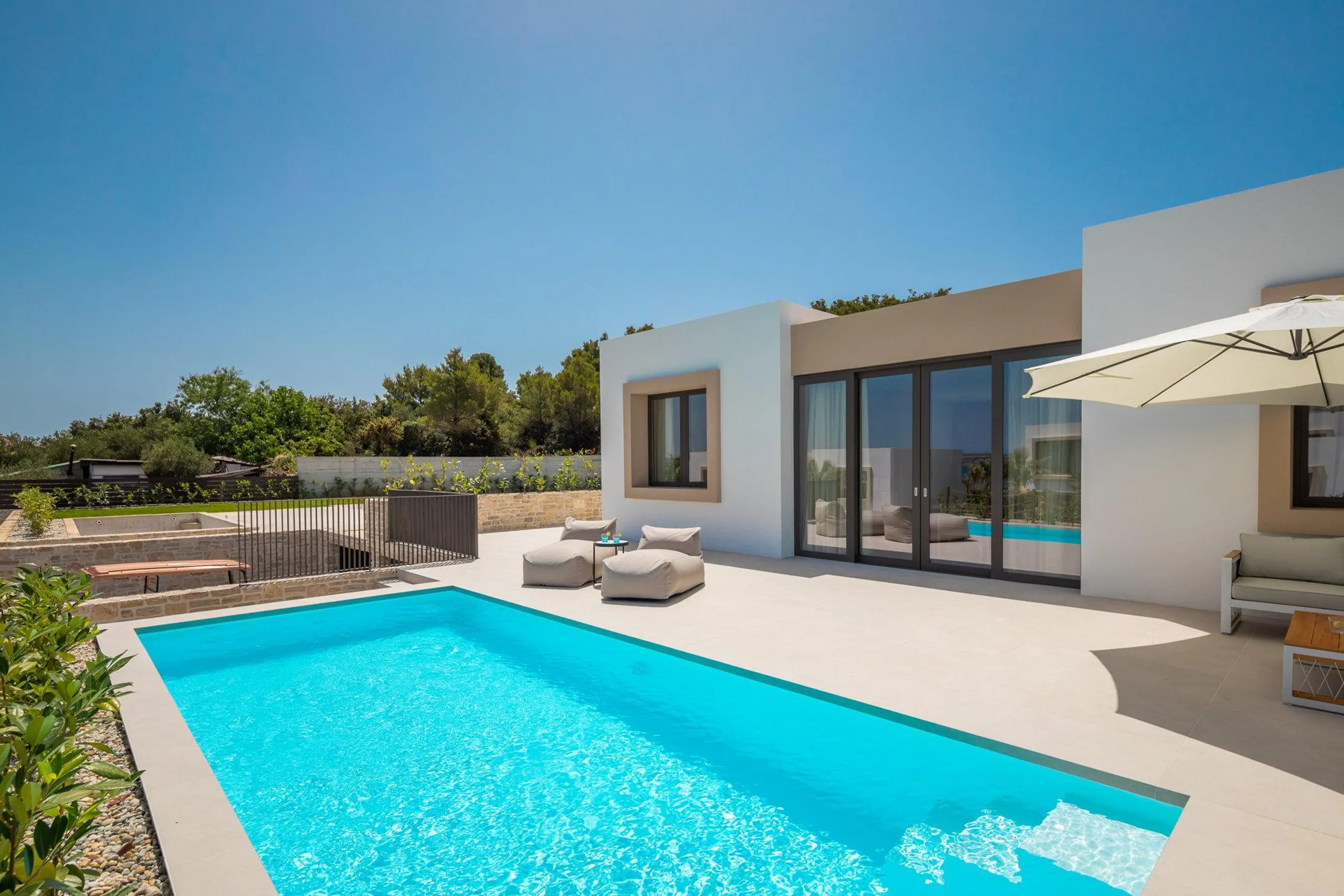 High-end Villa with Pool and Endless Sea View on the Horizon — photograph 6