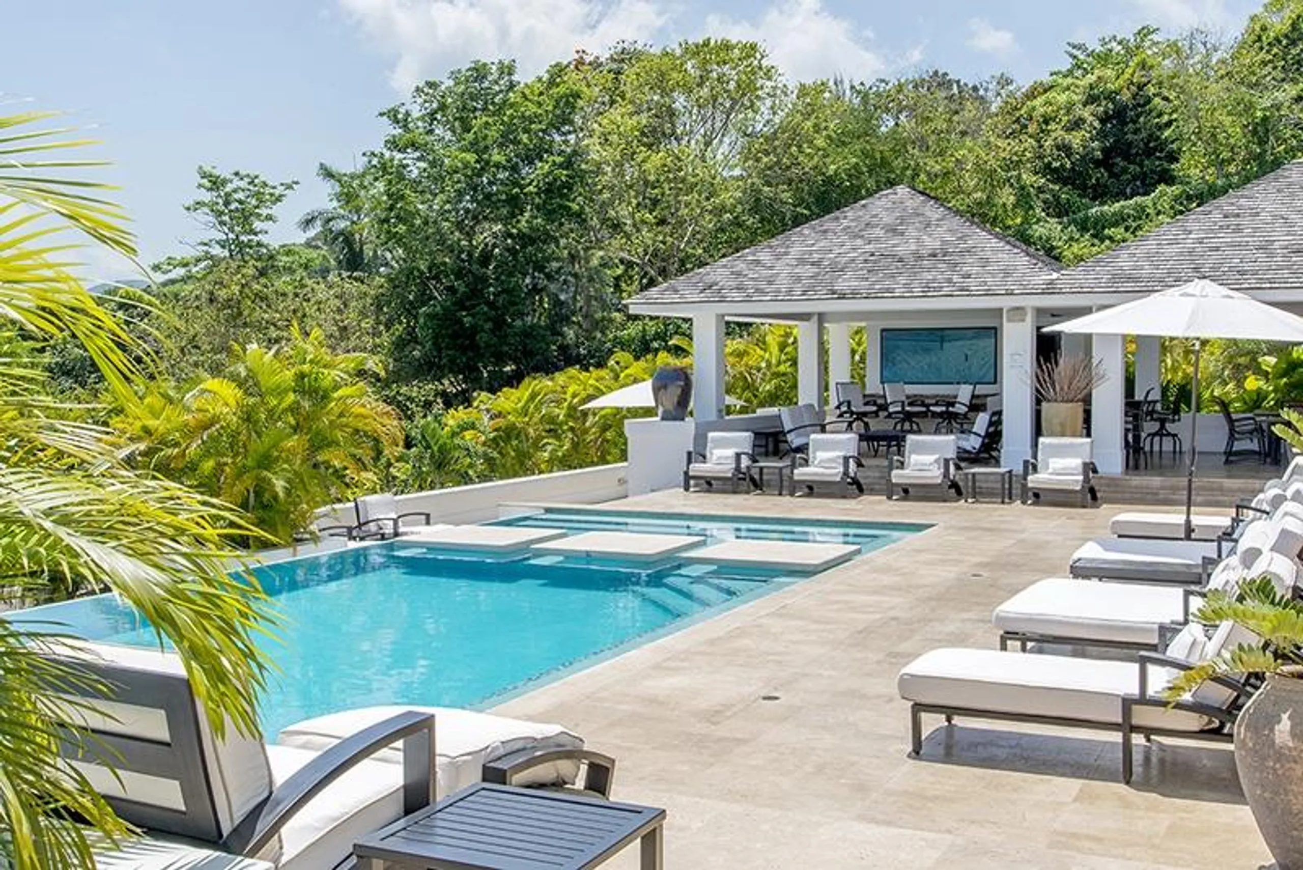 Stunning Seaview Villa with Infinity Pool and Jacuzzi — photograph 4
