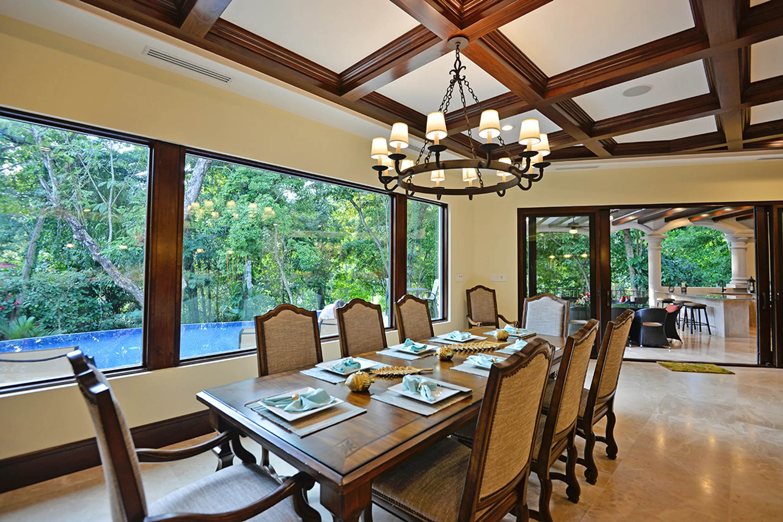Serene Rainforest Villa with Private Pool and Beach Club Access — photograph 9
