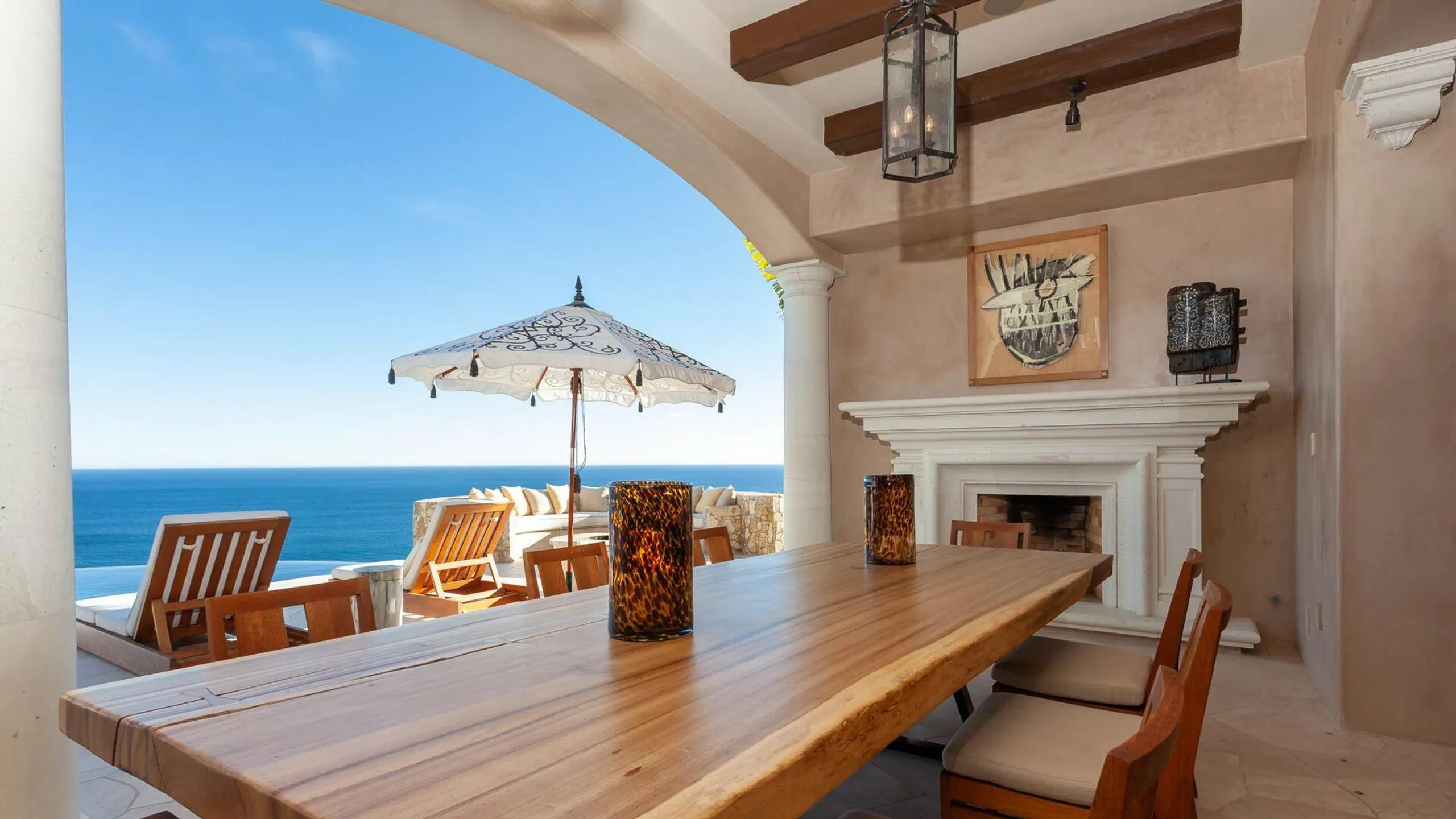 Palmilla Grand Estate with Infinity Pool and Breathtaking Ocean Views — photograph 6