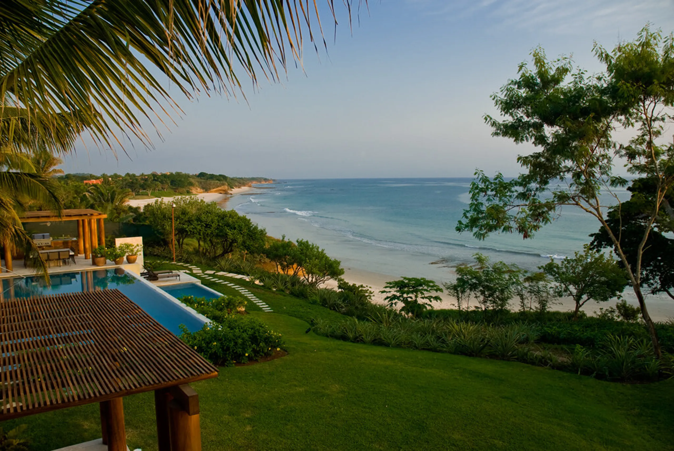 Majestic Ranchos Estates Villa Private Pool & Ocean Access — photograph 12
