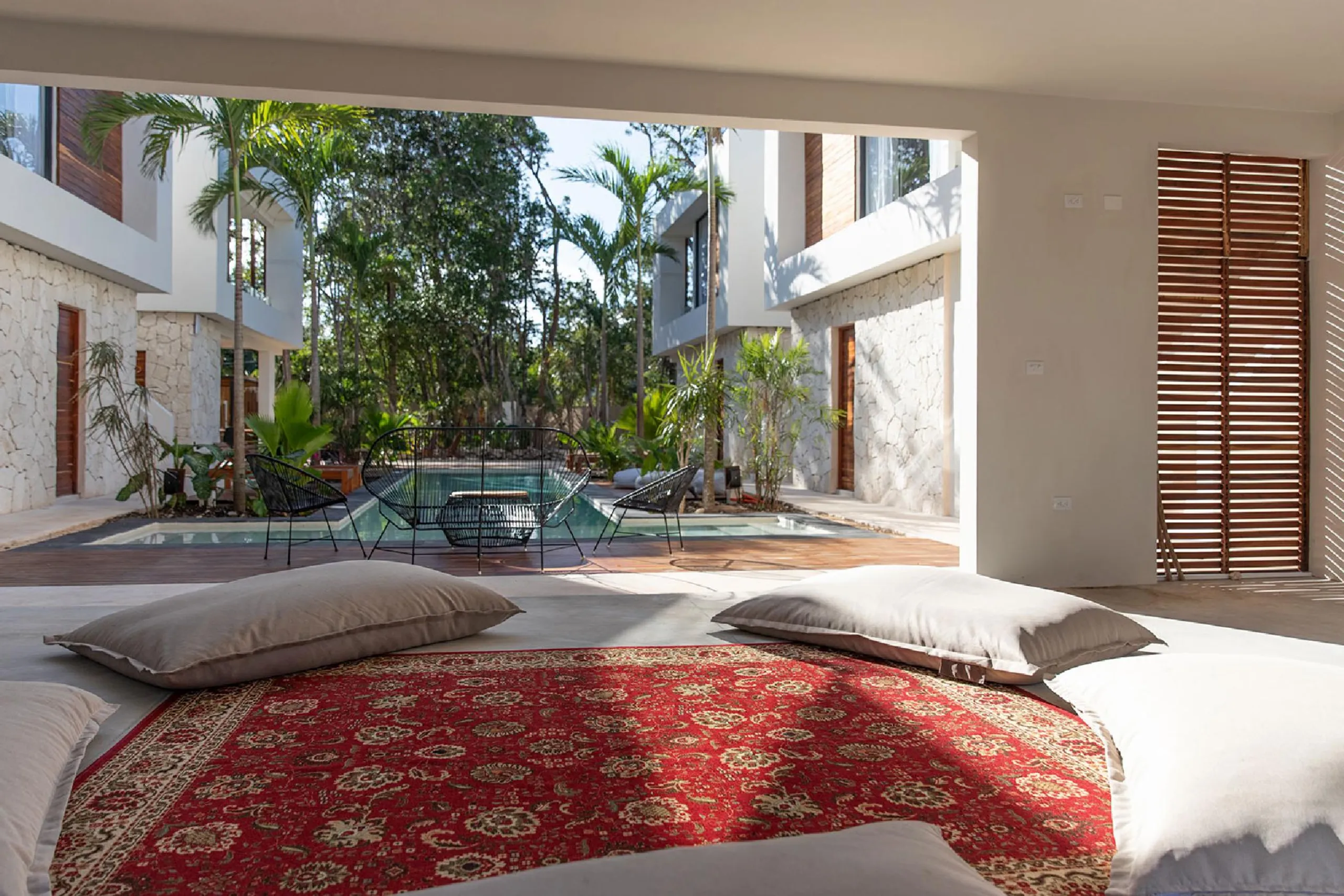 Puerto Morelos Oceanfront Luxury Estate with Private Beach and Oversized Pool — photograph 8