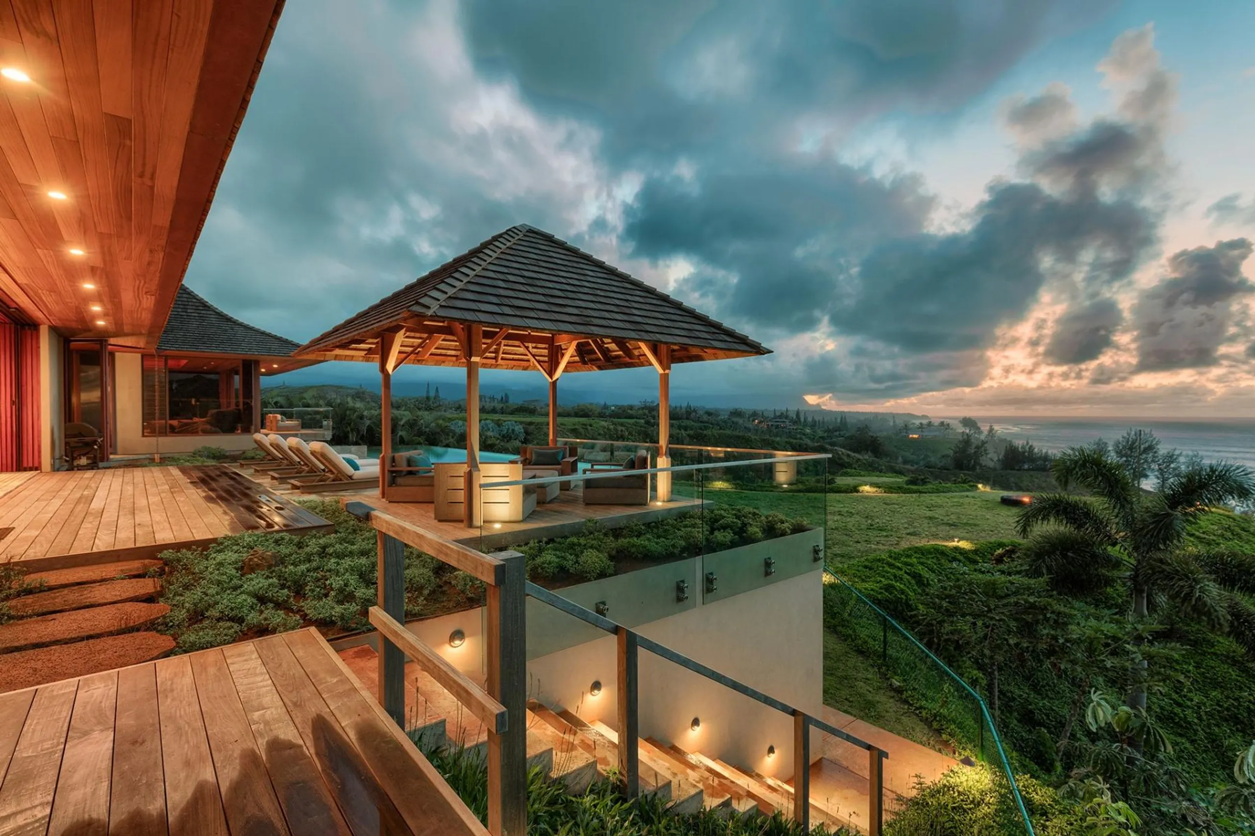 Azure Cliffs Sanctuary Estate with Ocean View Infinity Pool — photograph 7