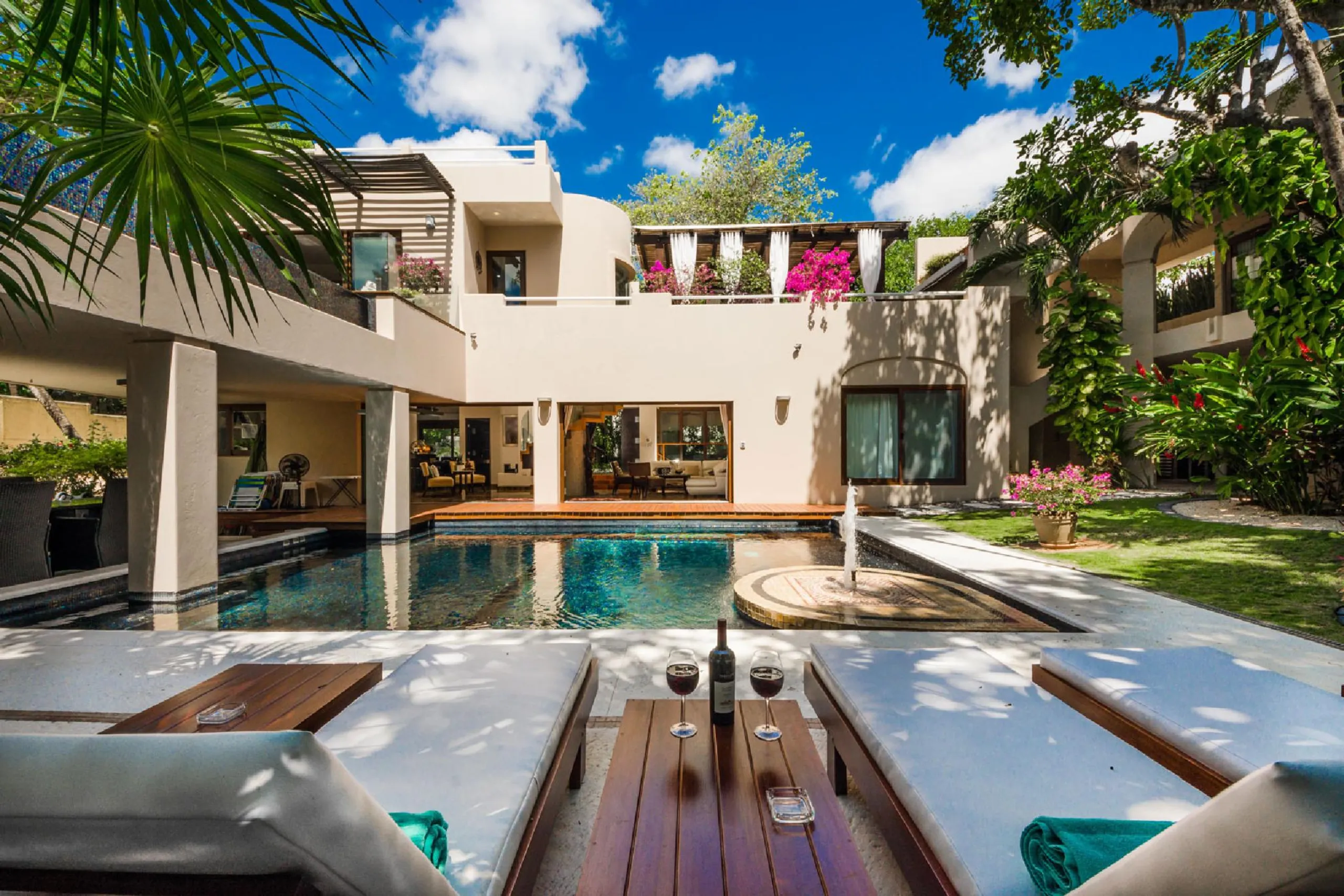 Playa del Carmen Luxury Estate with Multiple Pools and Lush Grounds — photograph 2
