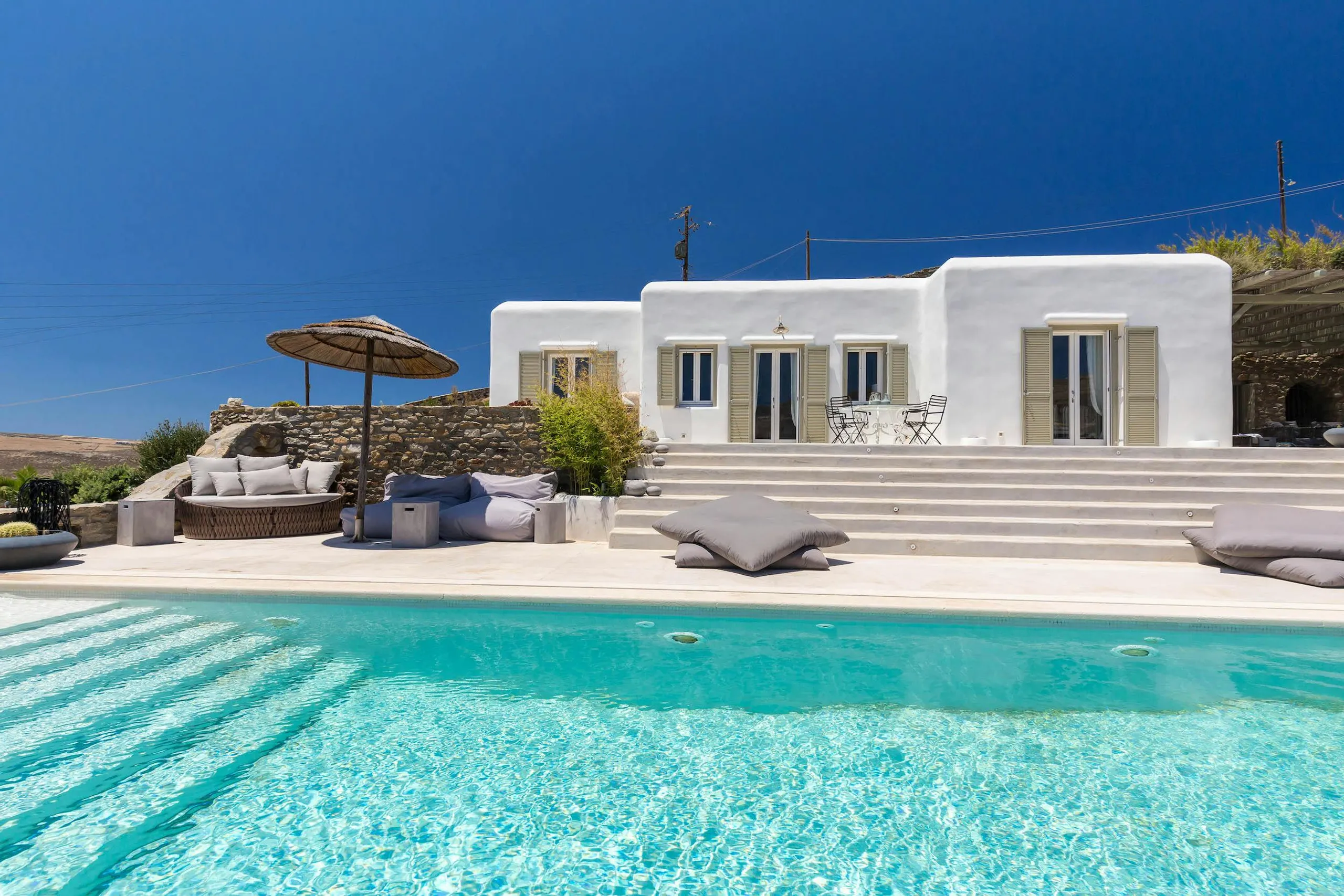 Oceanview Mykonos Villa with Private Pool and Large Viewing Deck — photograph 9