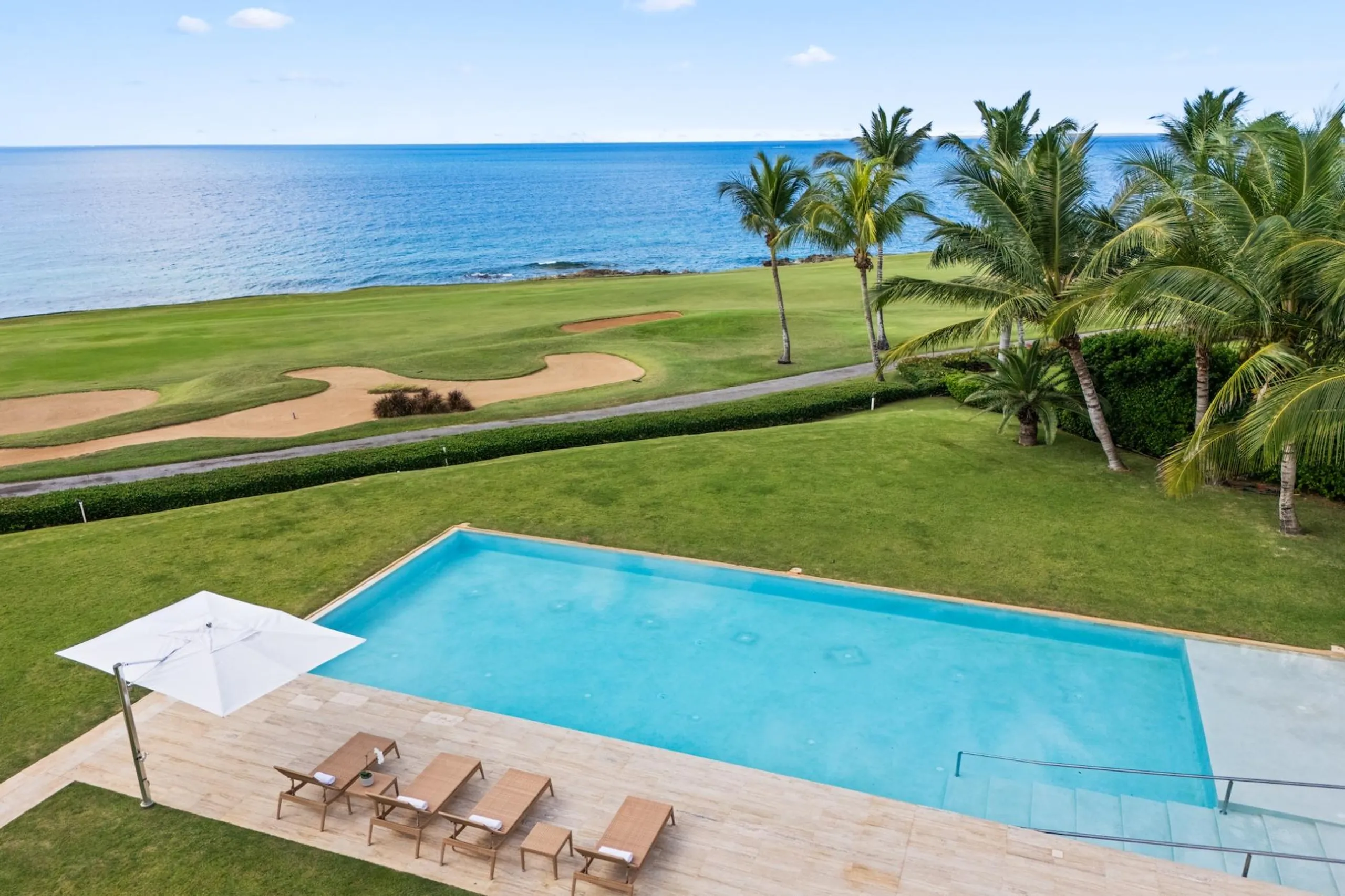 Oceanfront 5-Bedroom Casa de Campo Villa with Infinity Pool & Caribbean Sea Views — photograph 5