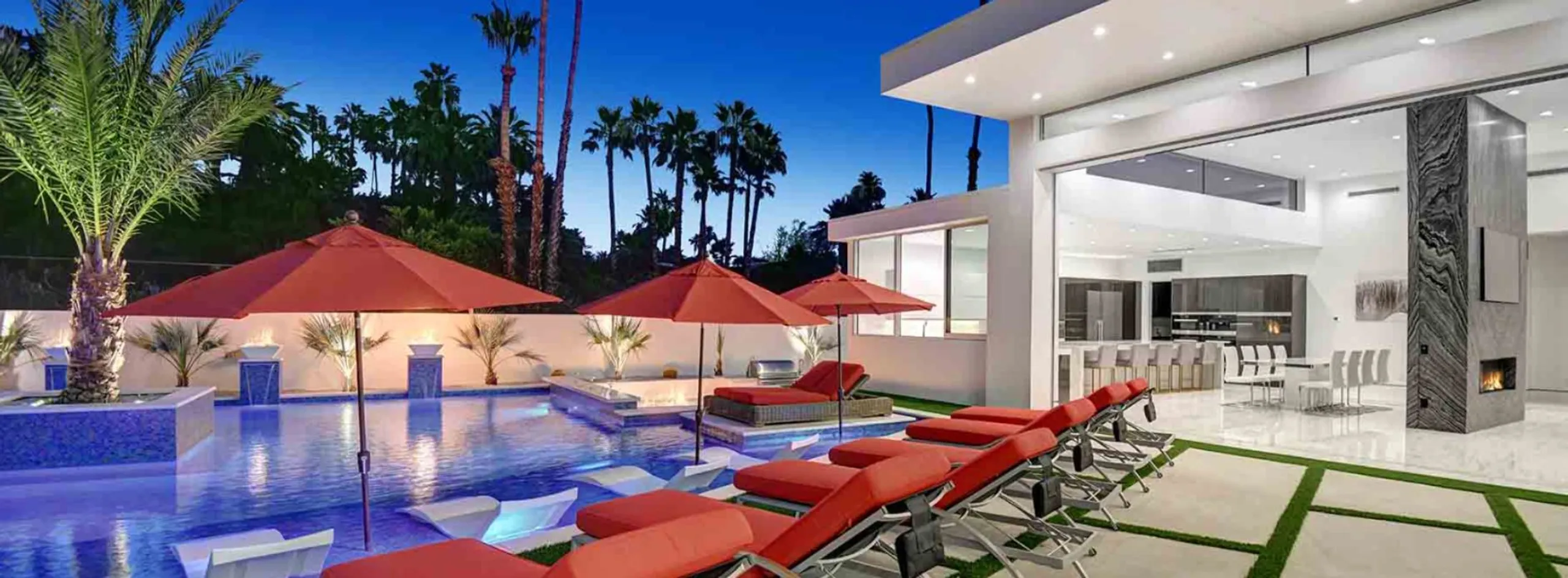 Palm Springs Designer Home: 1,800 Sq. Ft. Pool, 5 Master Suites & Mountain Views — photograph 9
