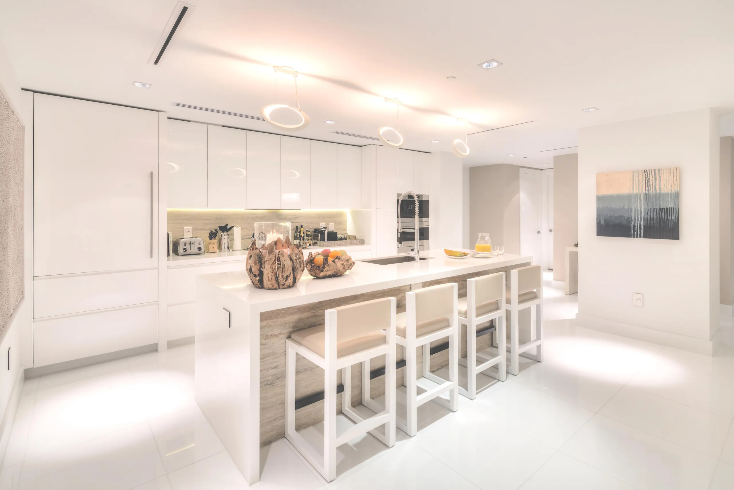 Luxury Miami Penthouse with Ocean Views at Every Angle — photograph 7
