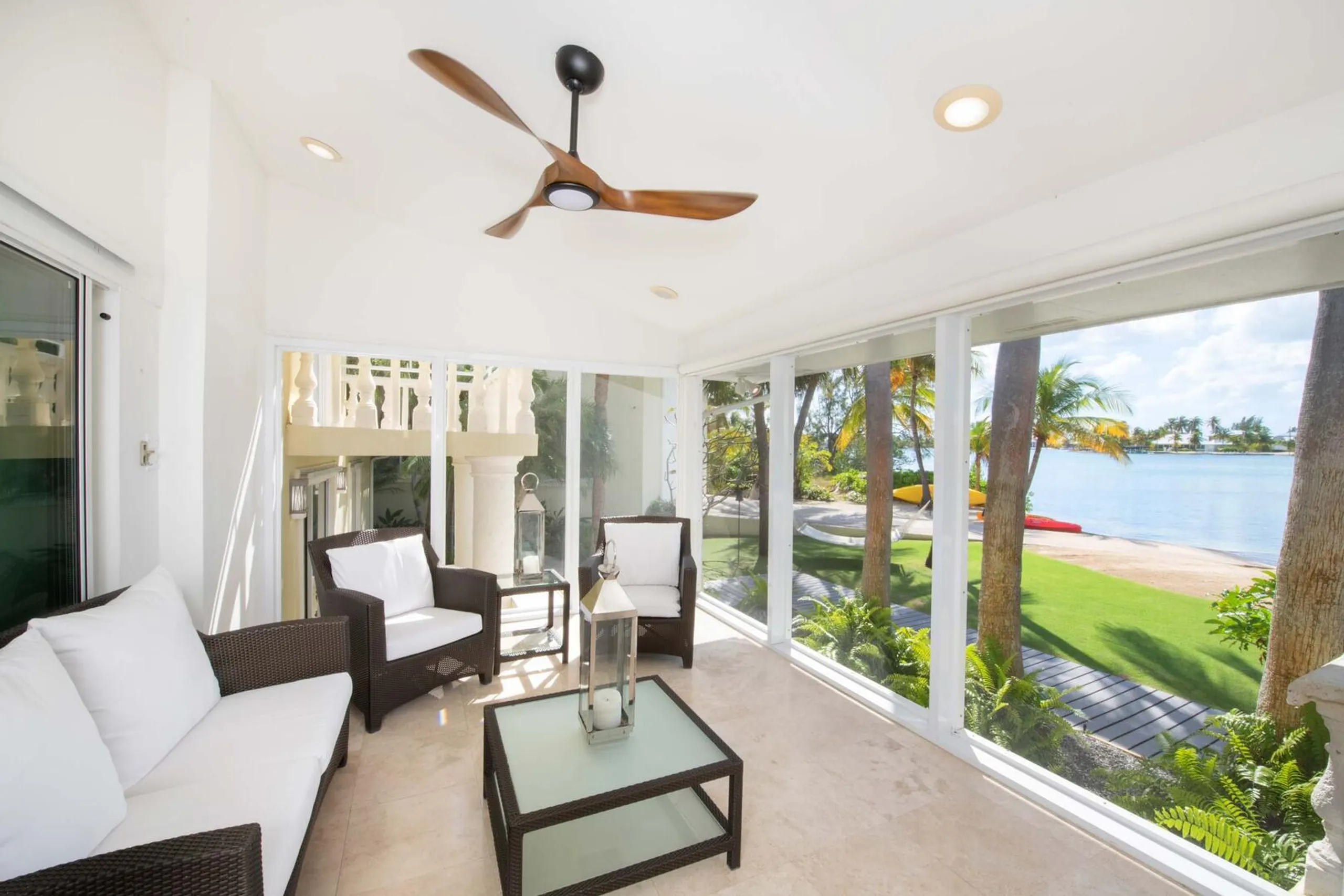 Bioluminescent Bay Luxury Grand Villa with Private Resort Pool and Beach — photograph 9