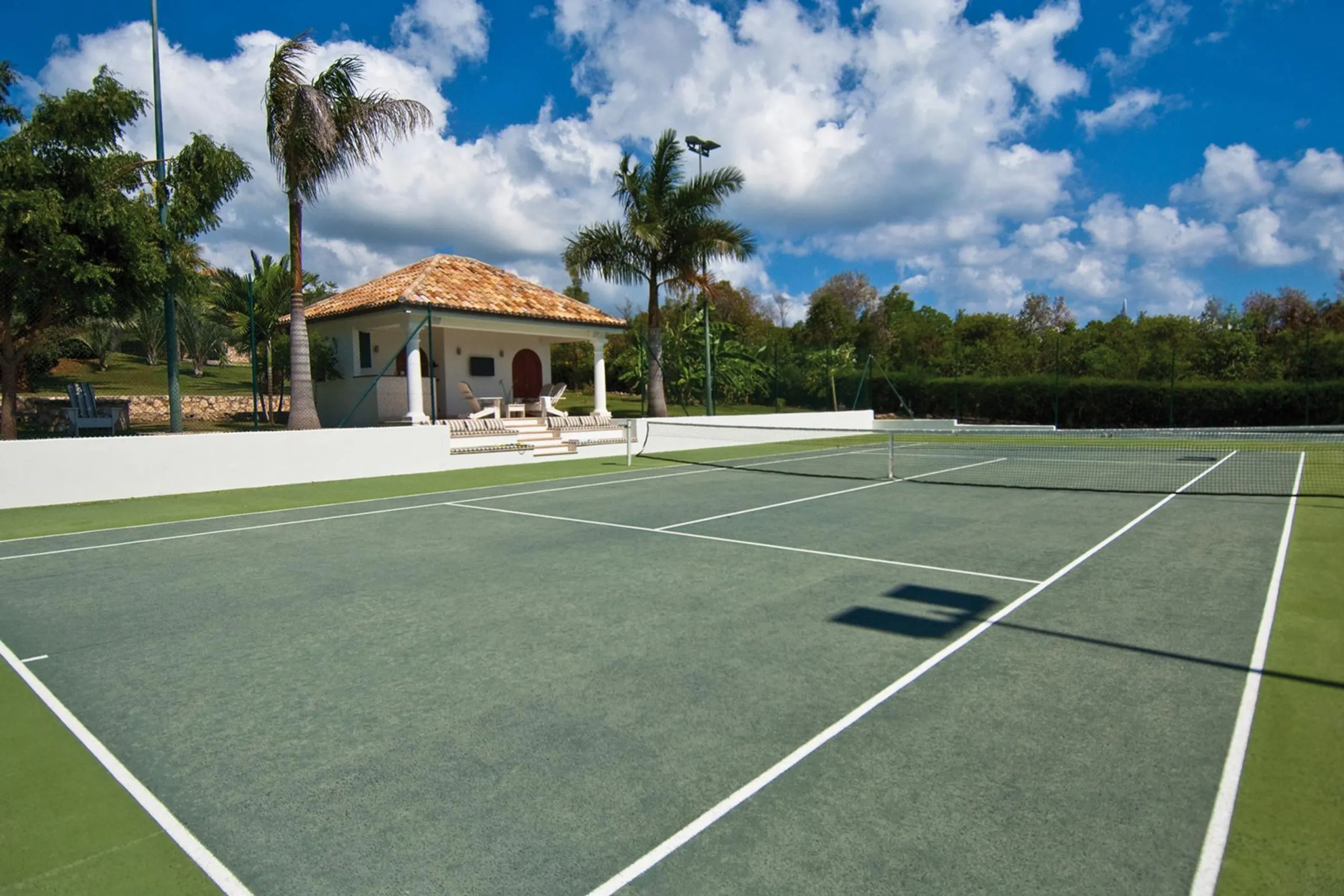Exclusive Luxe Oasis  with Two Pools and Breathtaking Views of the Caribbean Sea — photograph 12