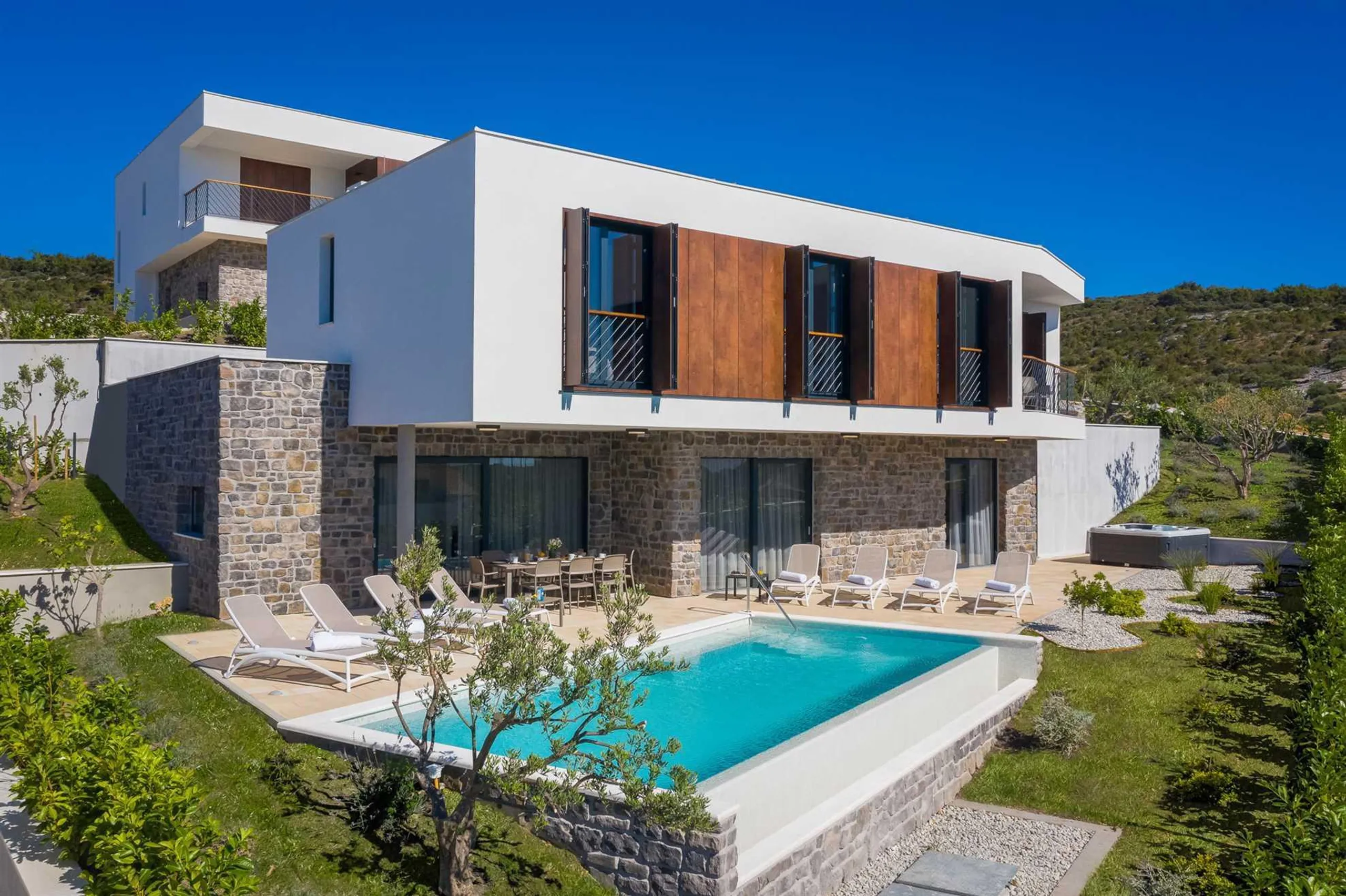 Posh Modern Villa with Private Infinity Pool and Stunning Sea Views in Primosten, Primosten