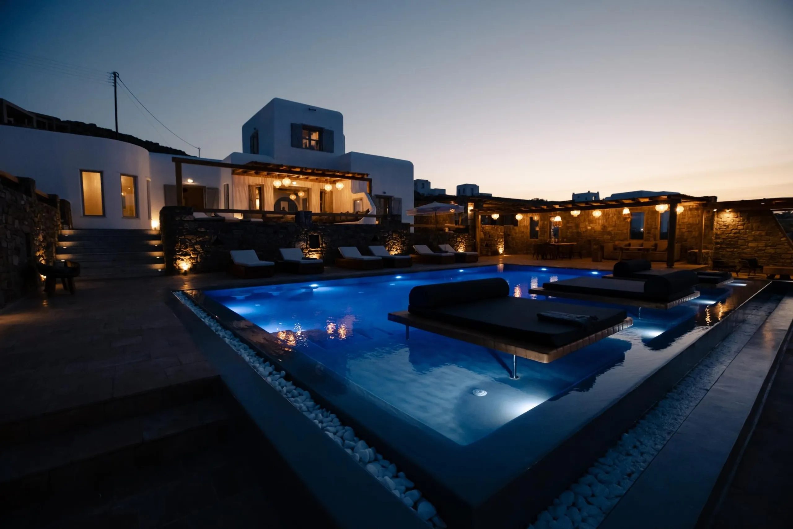 Stylish Mykonos Retreat with Private Pool and Sun Deck — photograph 5