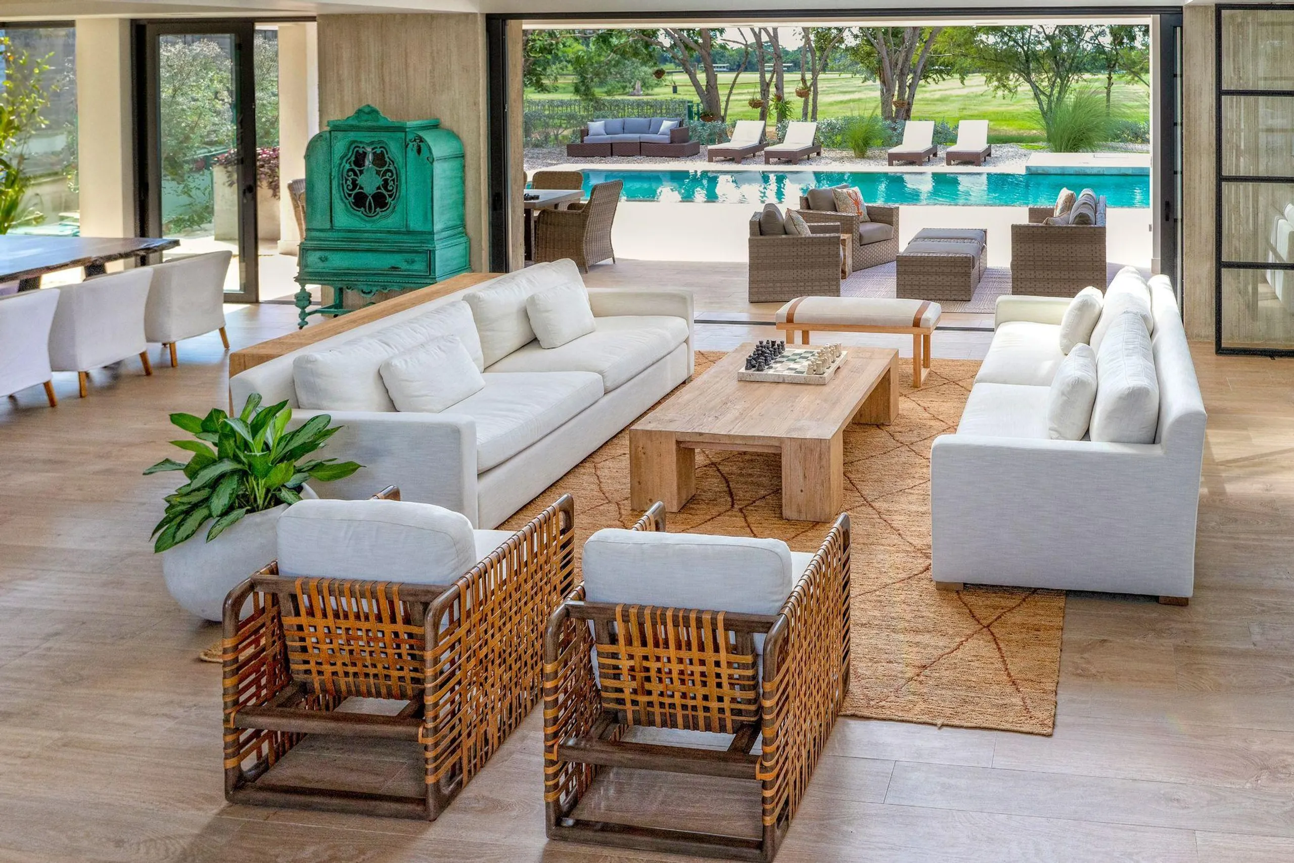 Marvelous Villa with Private Pool and  Breathtaking Views of the Polo Fields — photograph 5