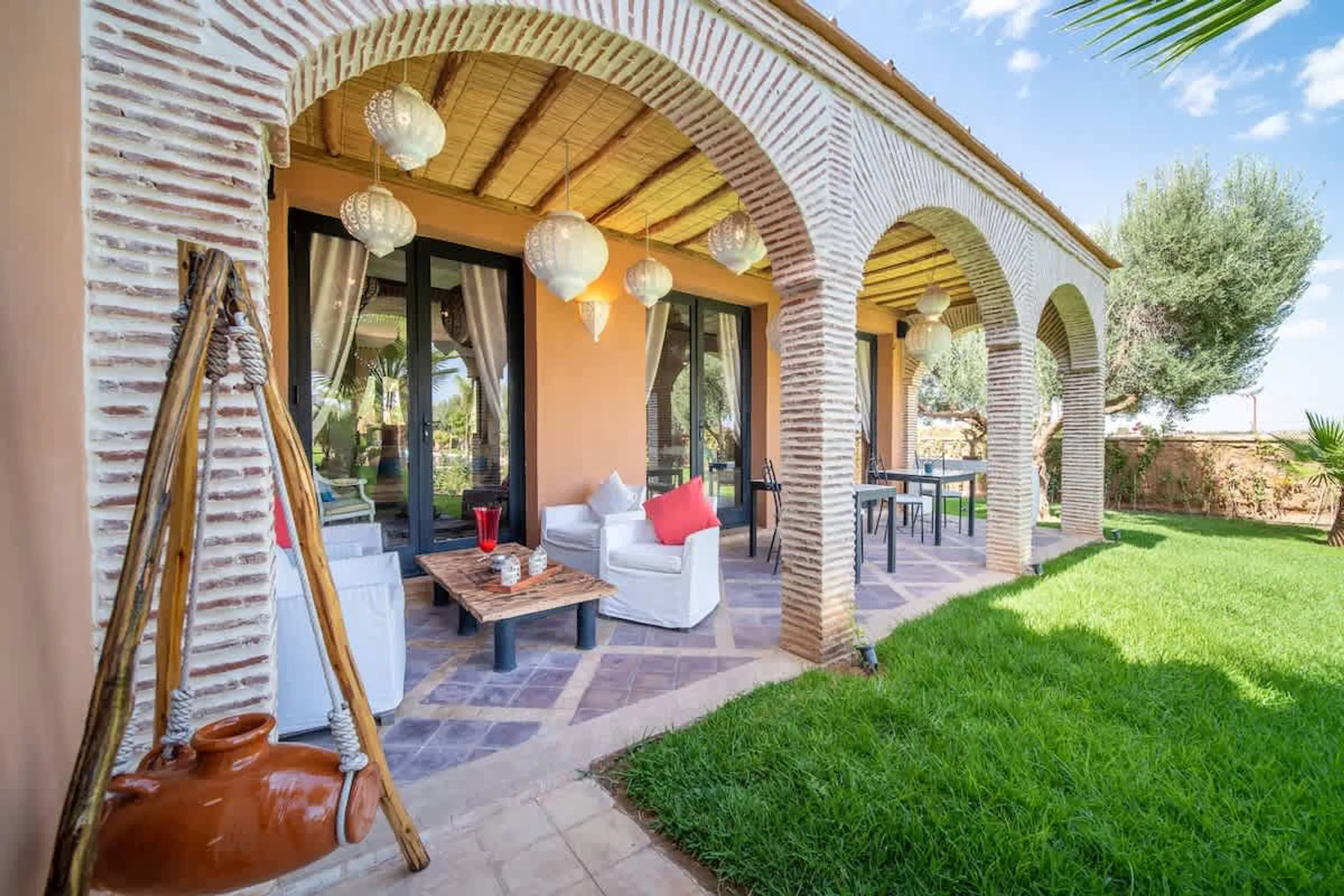 Luxuriant Marrakech Villa with Private Pool and Garden — photograph 5