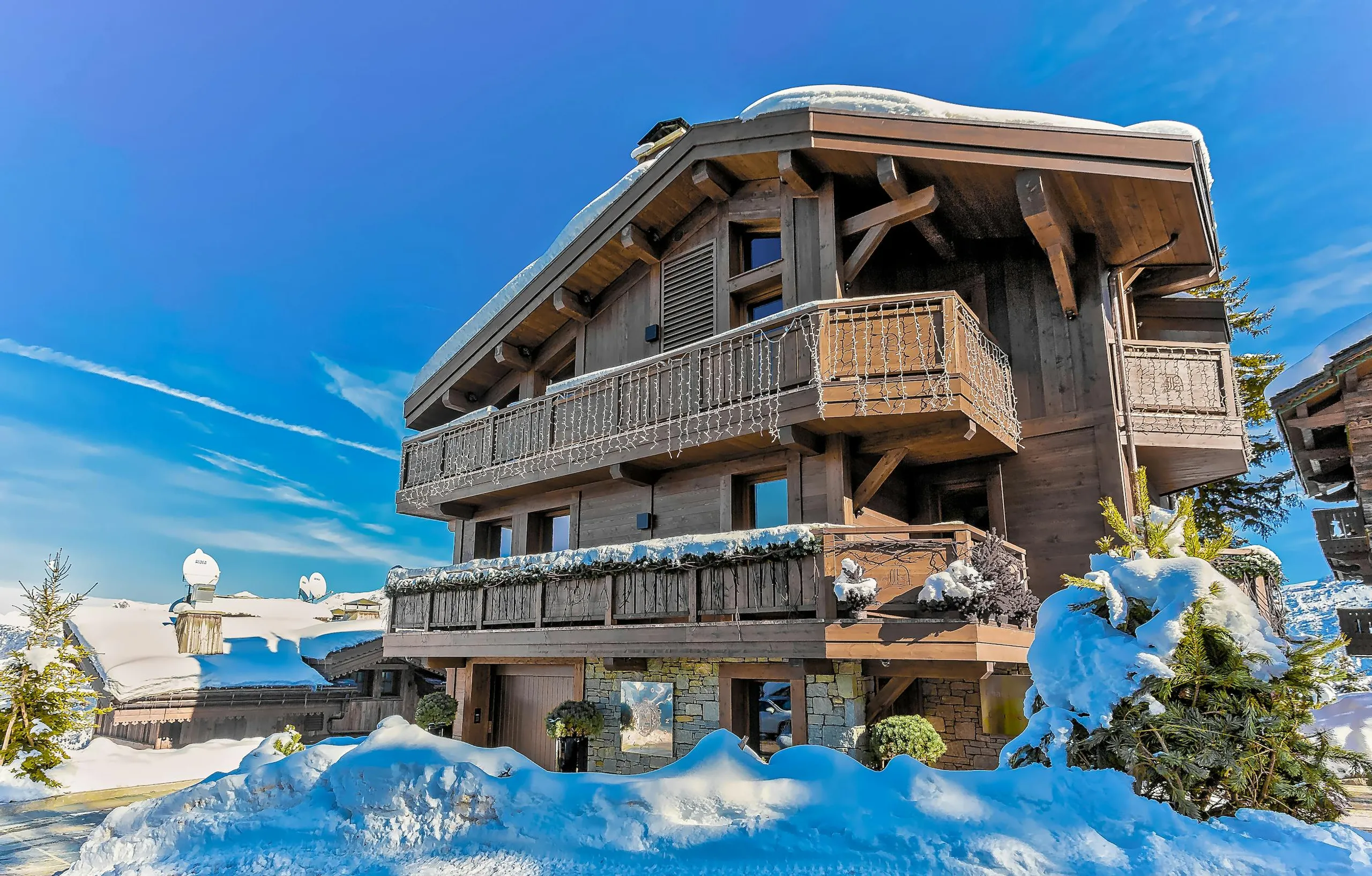 Courchevel Luxury Chalet with Private Pool and Fitness Room — photograph 5