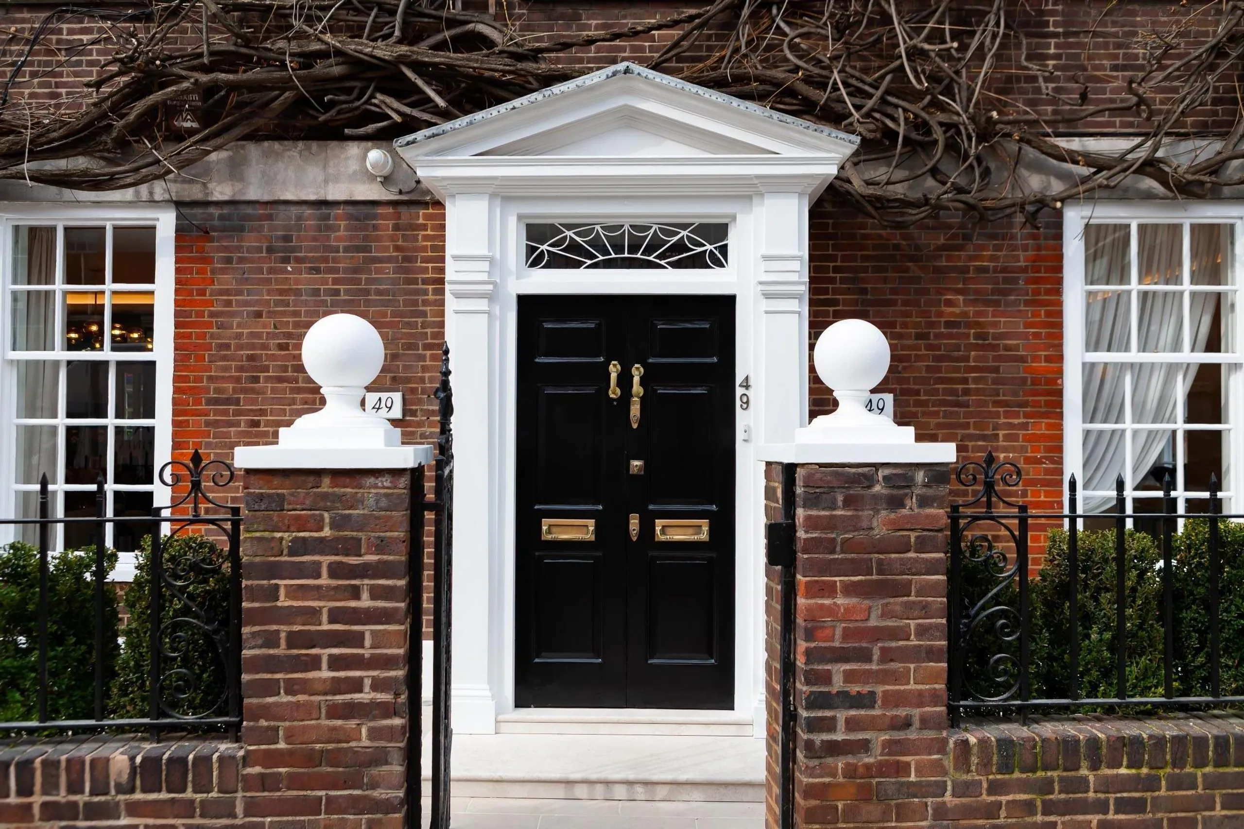 King's Court Cheyne Estate in the Heart of Chelsea — photograph 2