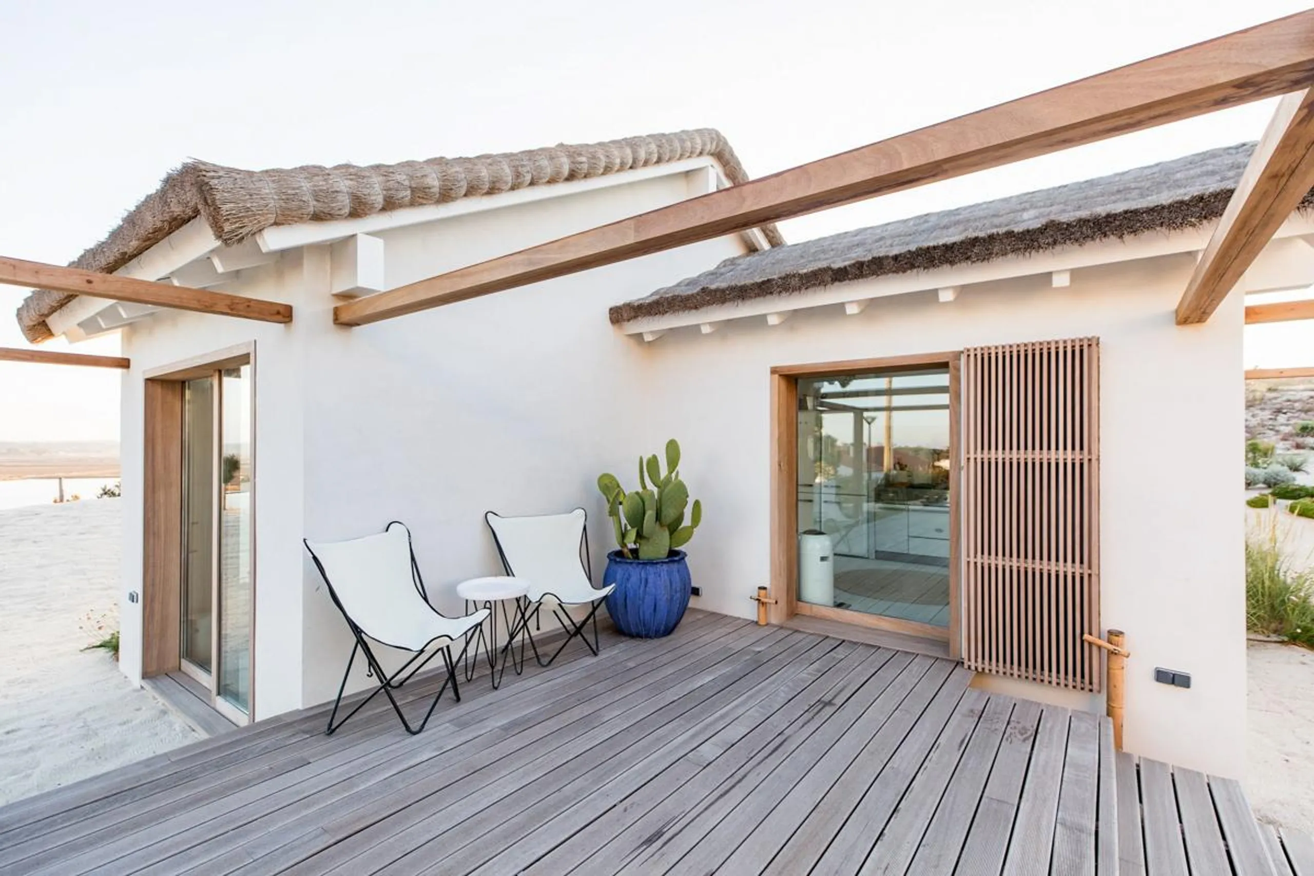 Airy and Spacious Contemporary Home in Comporta with Spacious Patio — photograph 10