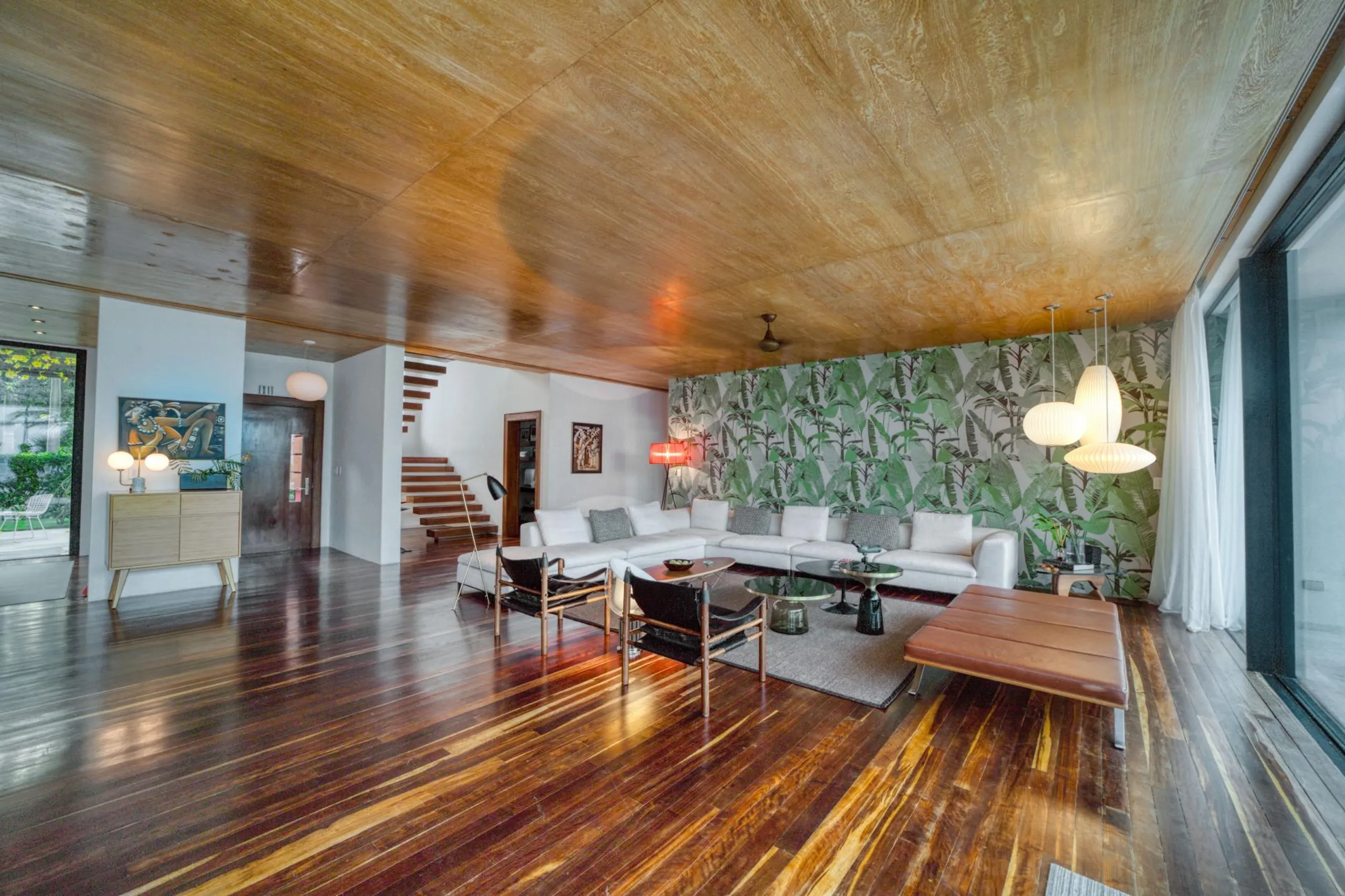 Modern 5-Bedroom Beachfront Villa in Placencia with Infinity Pool & Private Pier — photograph 11