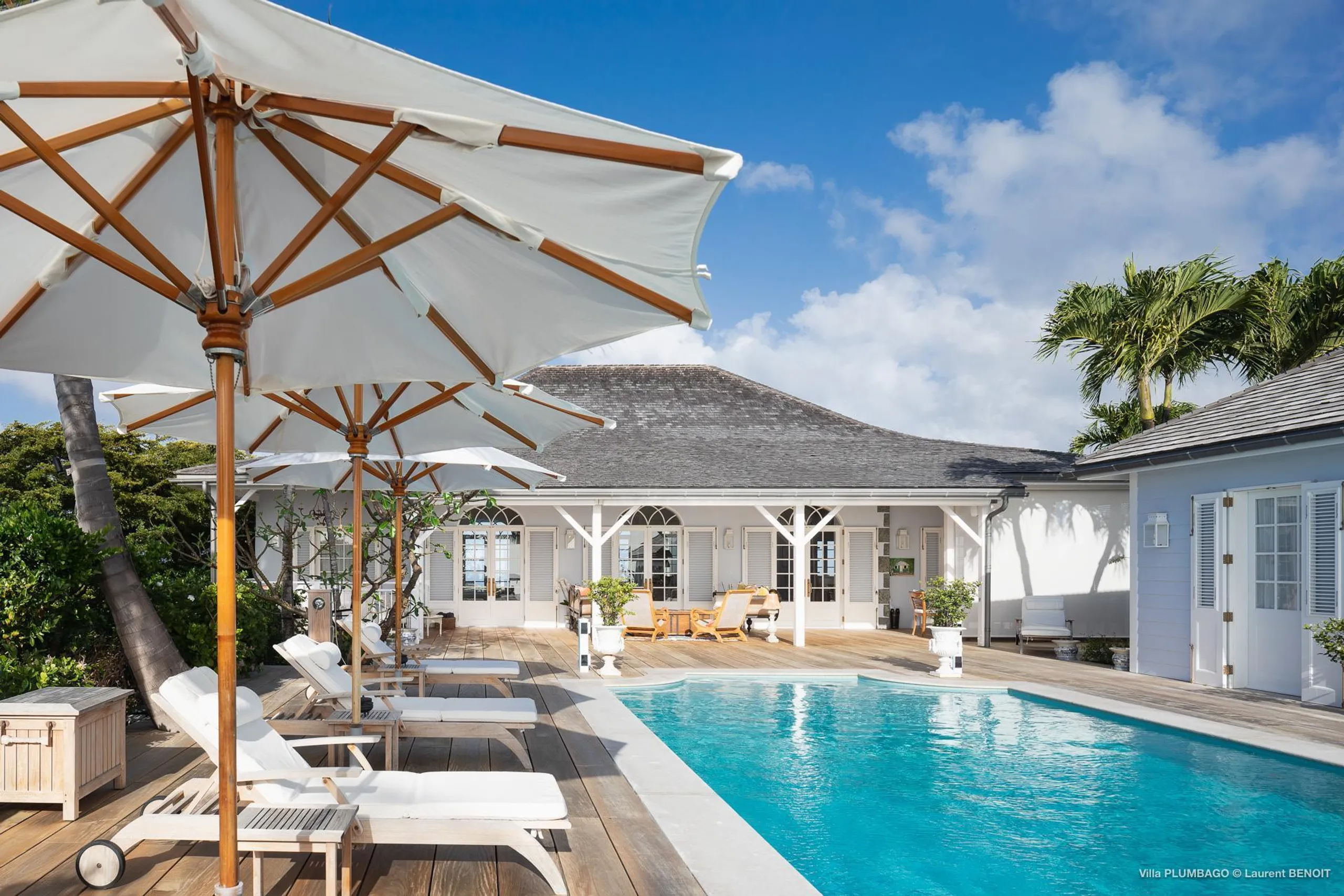 Lavish Oceanside Villa with Private Pool and Fitness Room — photograph 5