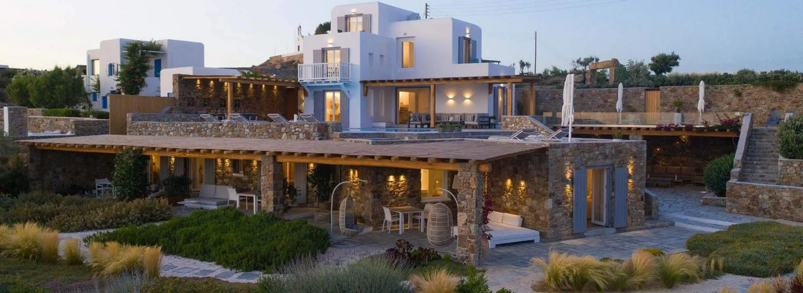 Grandiose Retreat with Scenic Views and Private Pool, Mykonos