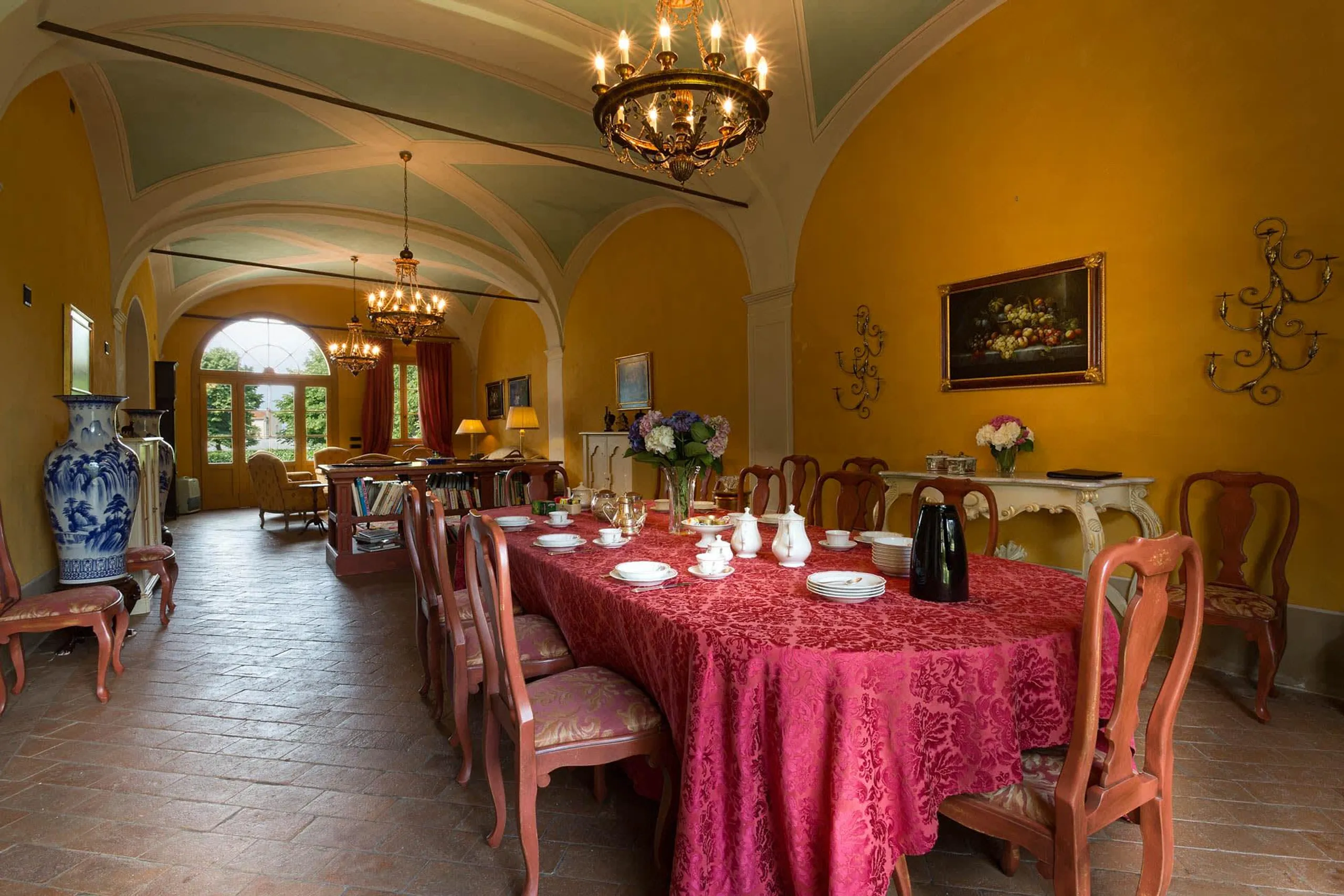 Romantic Tuscan Villa with Private Pool, Garden, and Enchanting Views — photograph 9