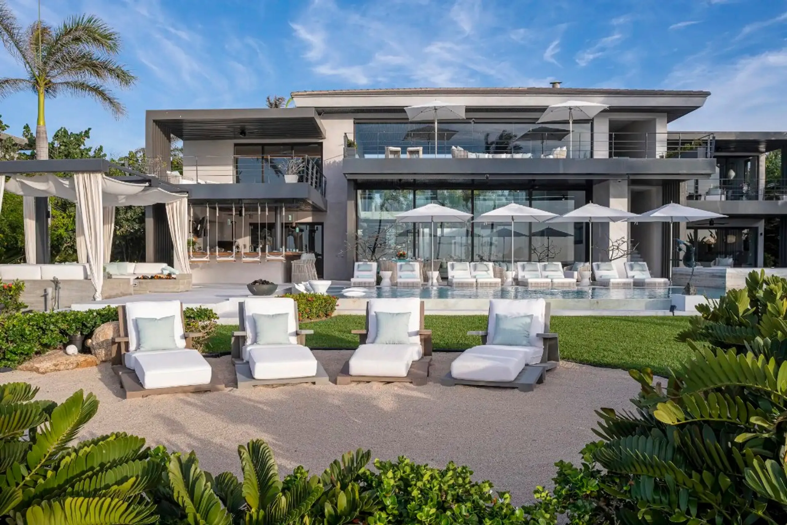 Alluring Punta Mita Villa with Infinity Pool, Ocean & Golf Views — photograph 8