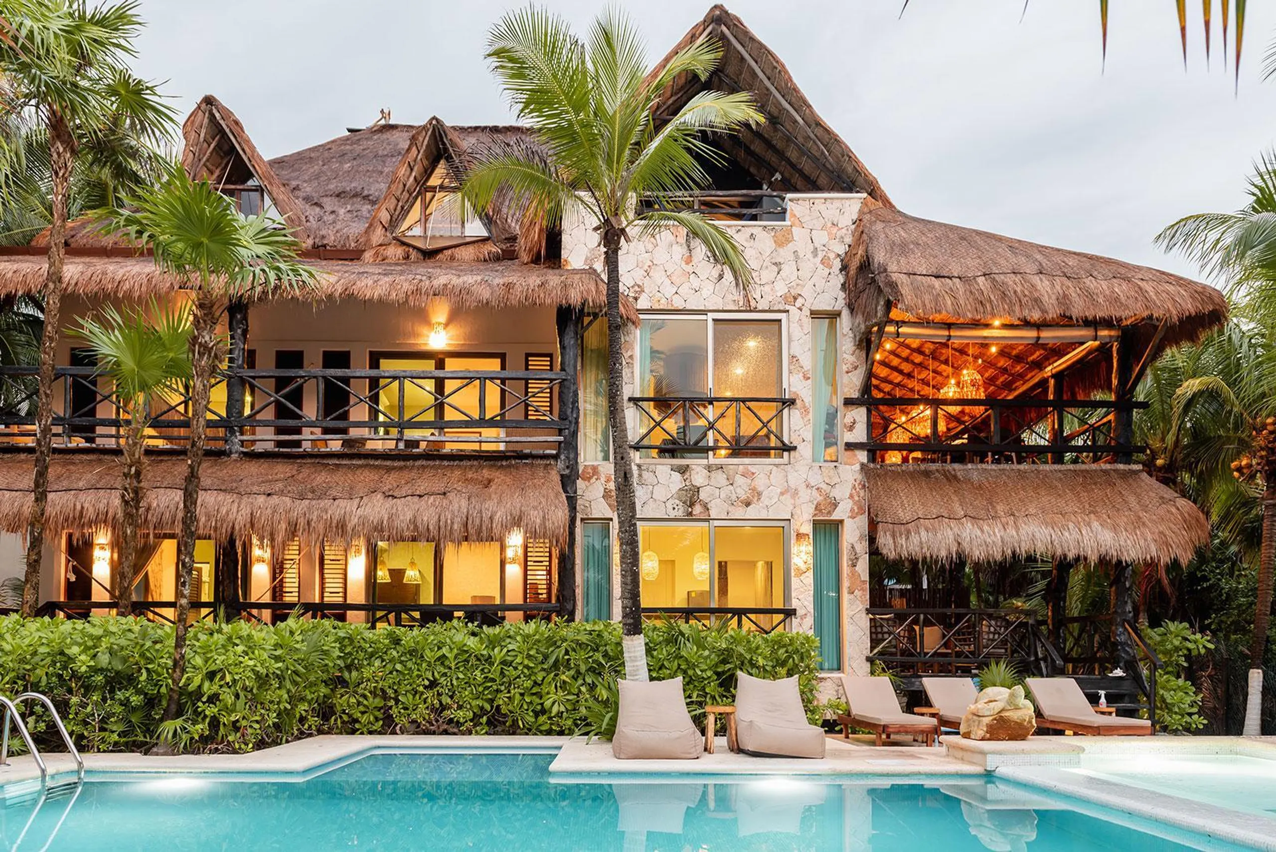 Beautiful Soliman Bay Oceanfront Tropical Estate with Grand Pools by VILLAWAY® — photograph 5