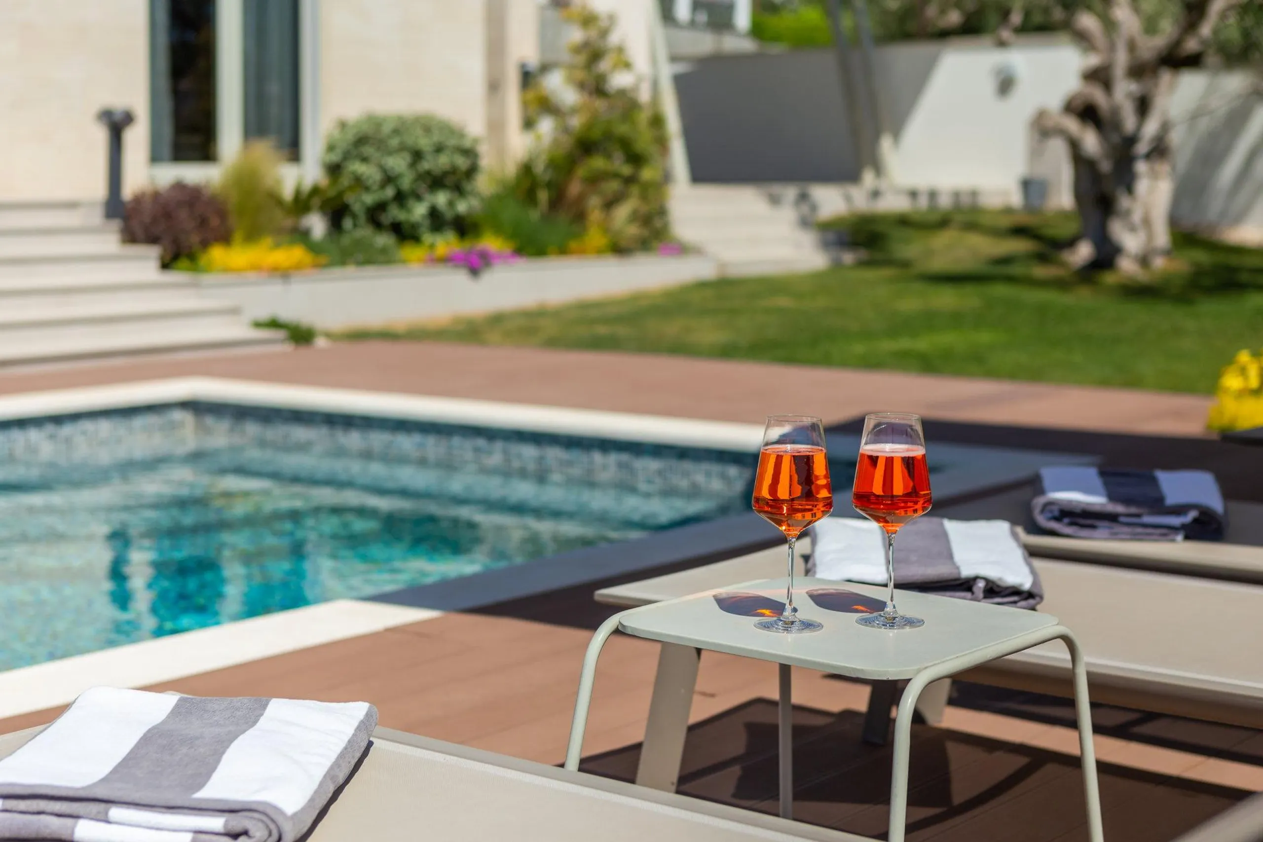 Modern Oasis with Heated Pool in Primosten and Luxurious Comfort — photograph 12
