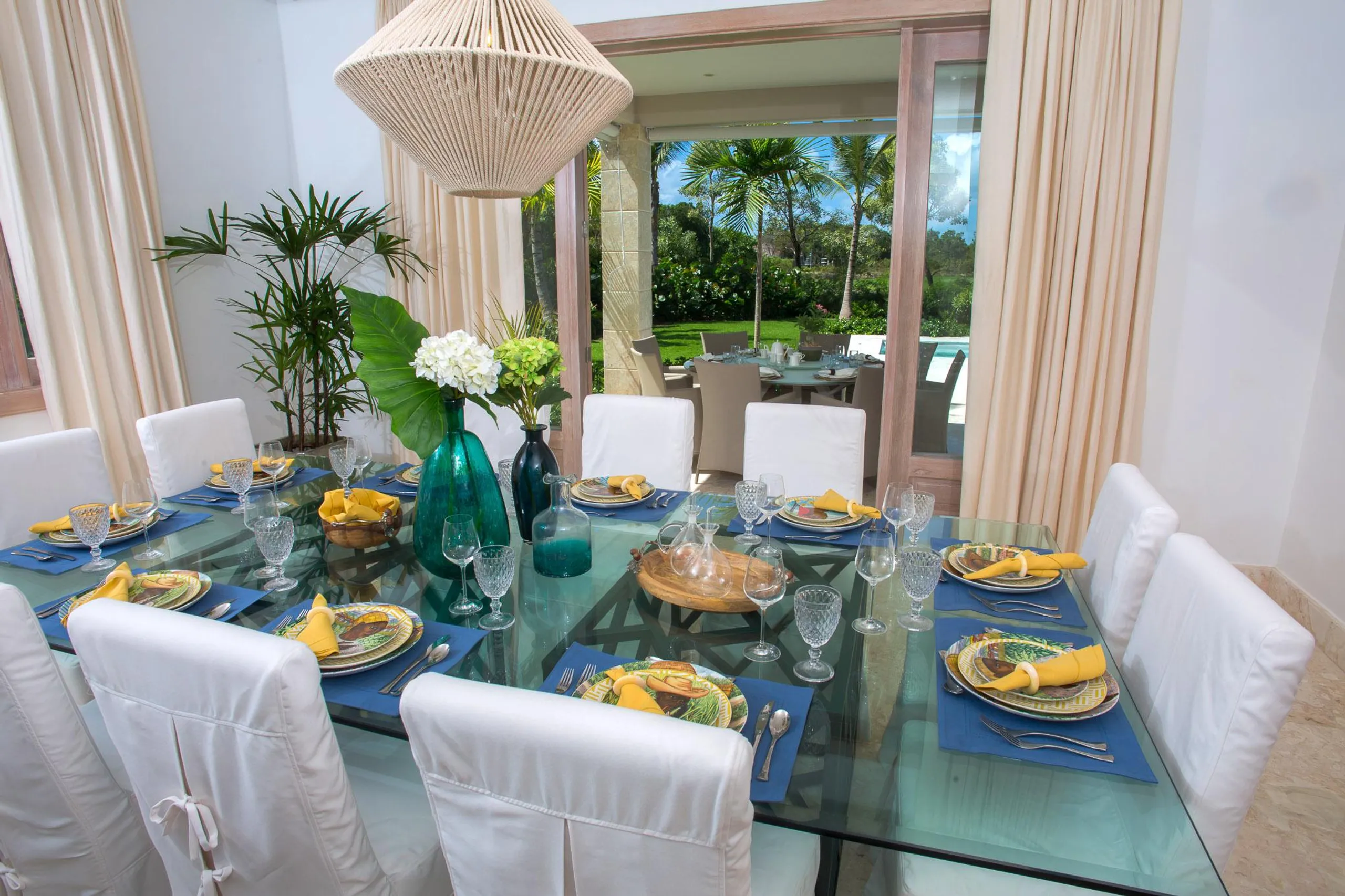 Relaxing Punta Cana Villa with Private Pool, Manicured Lawns, and Resort Perks — photograph 9