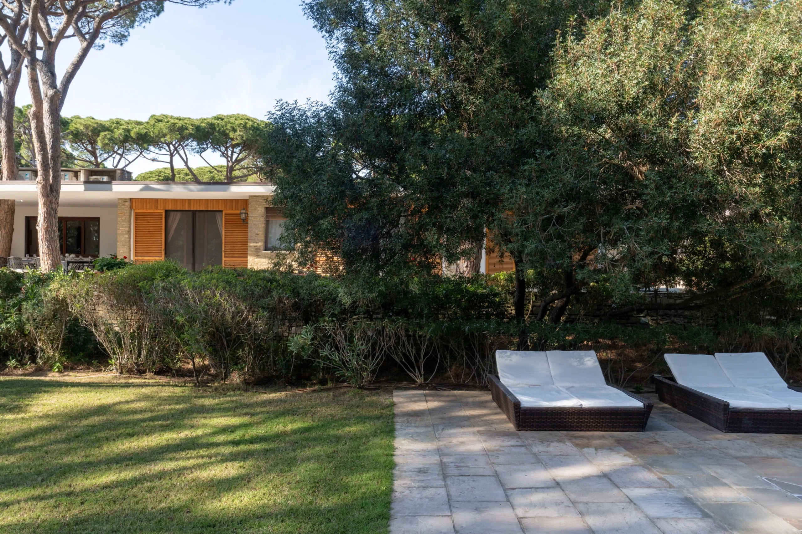 Gleaming Roccamore Estate with Private Pool and Lush Gardens — photograph 12