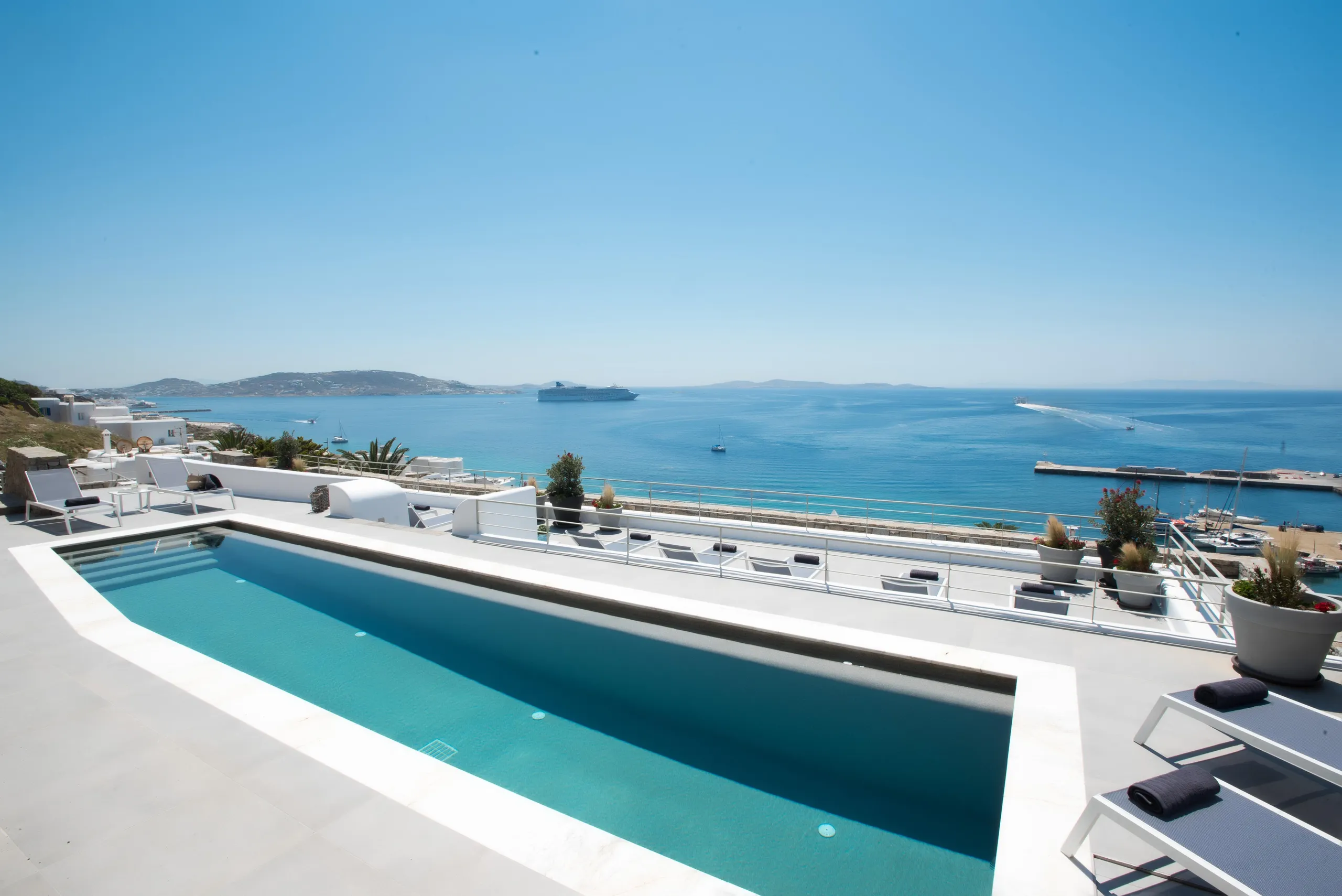 Top-of-the-line 21BR Refreshing Style Villa with Private Pool — photograph 6