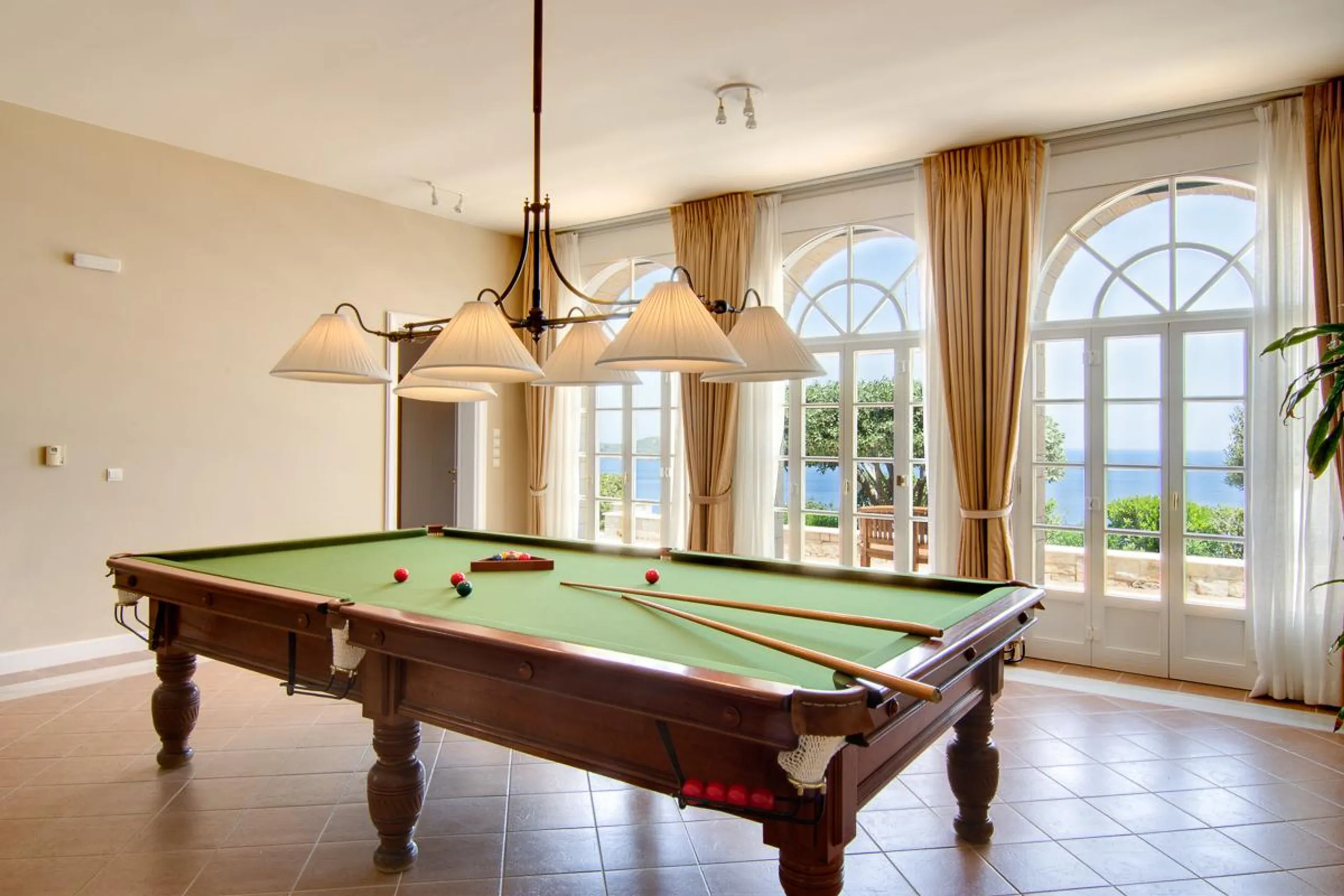Magnificent Estate in Crete with Pool and Mediterranean Sea Views — photograph 8