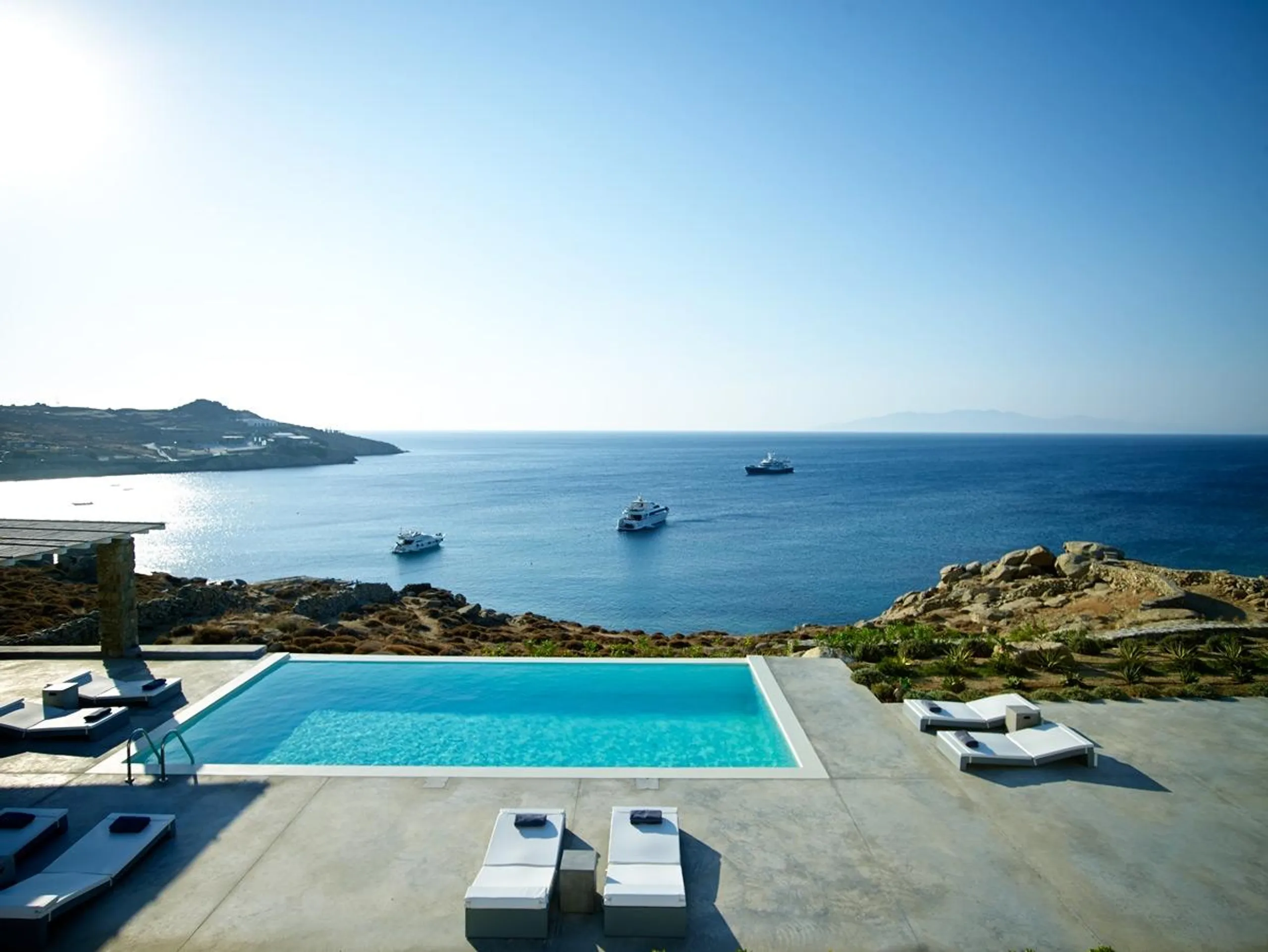 Magnificent Luxury Villa in Mykonos with Private Pool and Jacuzzi — photograph 4