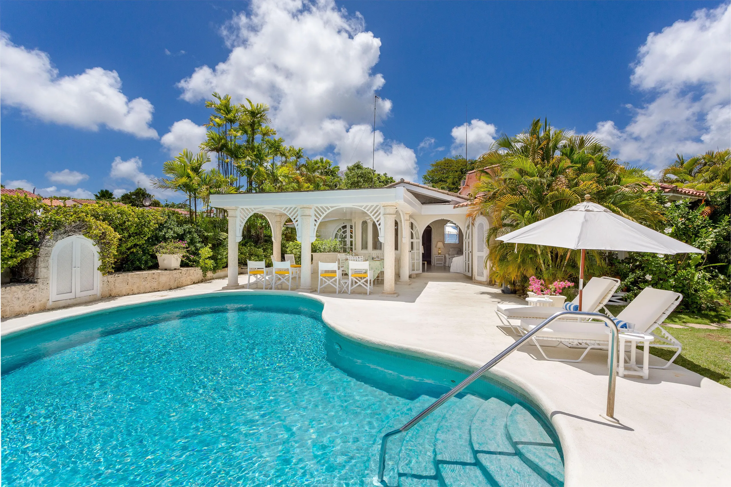 Barbados Magnificient Beachfront Villa with Calming Sea Views, St. James