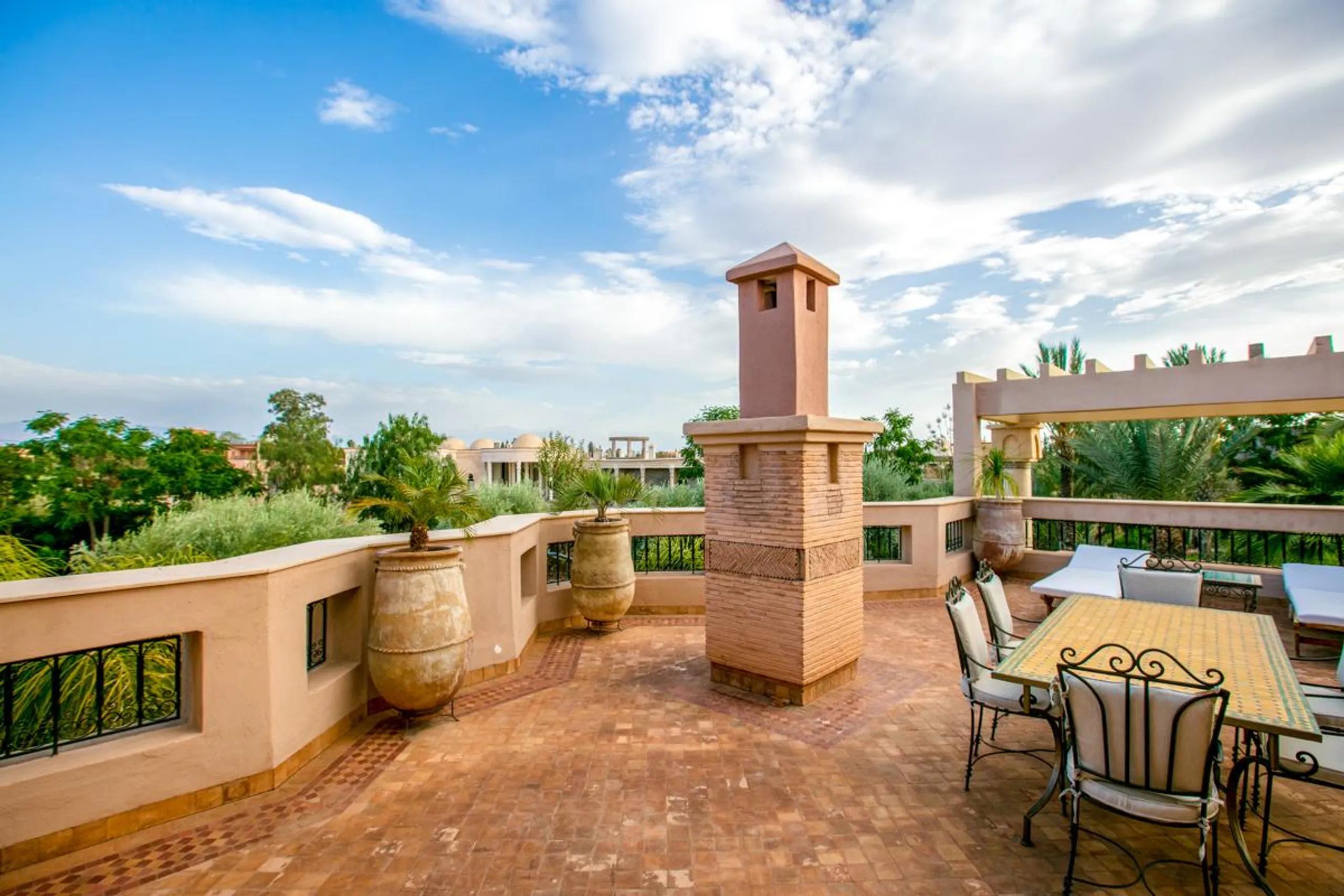 Grandiose Moroccan Villa with Private Pool and Terraces — photograph 10